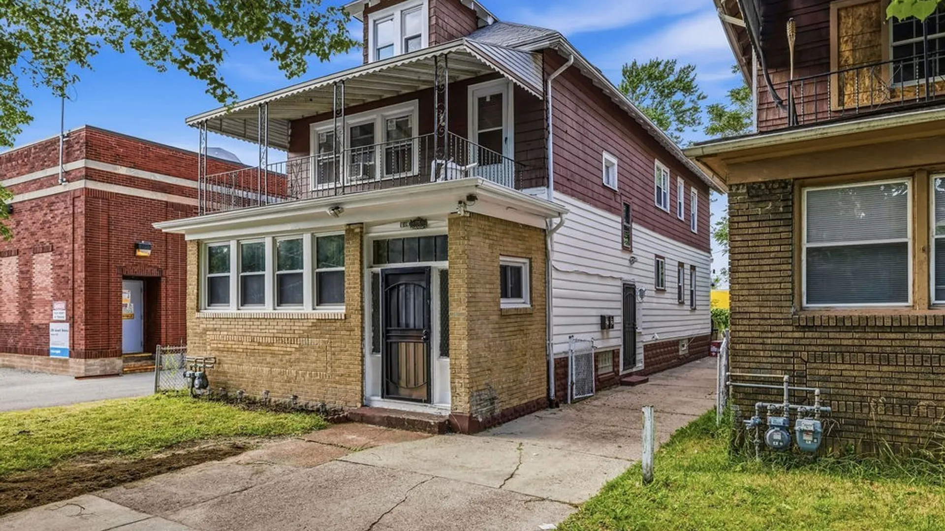 Property at 106 Jewett Avenue, Buffalo, NY 14214 2