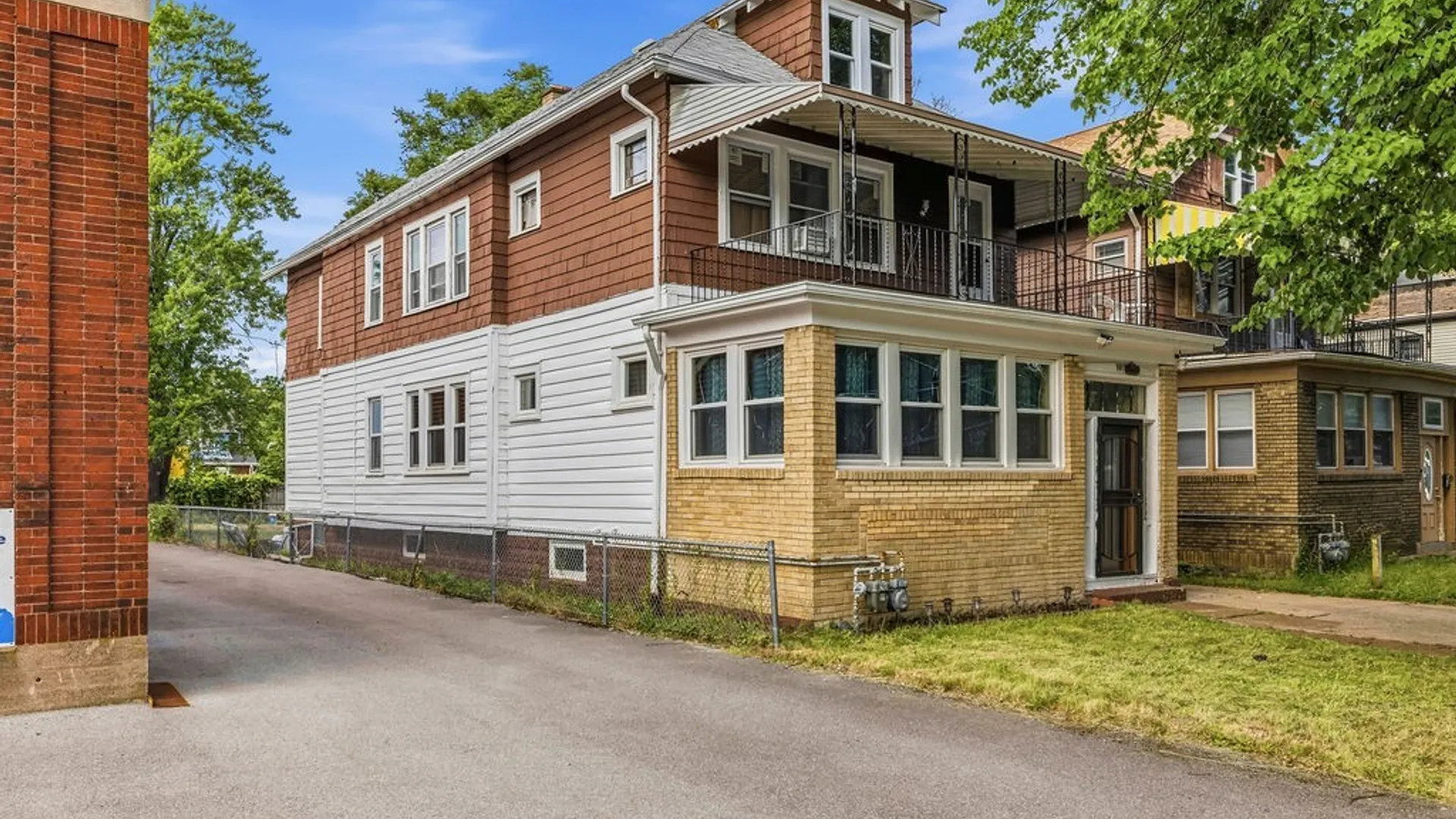 Property at 106 Jewett Avenue, Buffalo, NY 14214 3