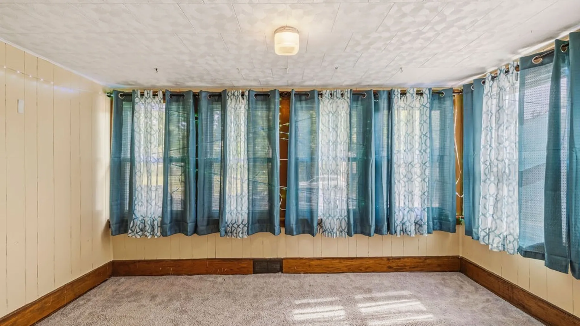 Property at 106 Jewett Avenue, Buffalo, NY 14214 25