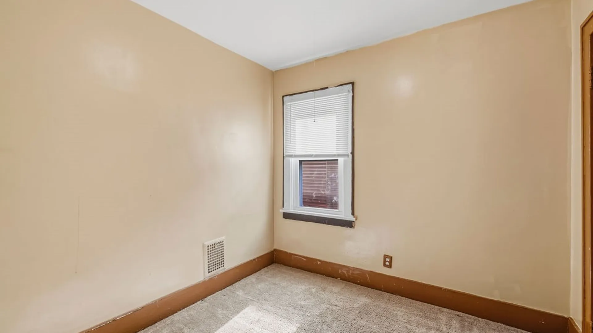 Property at 106 Jewett Avenue, Buffalo, NY 14214 13