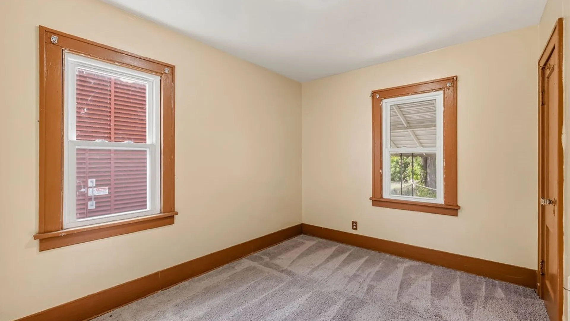 Property at 106 Jewett Avenue, Buffalo, NY 14214 12