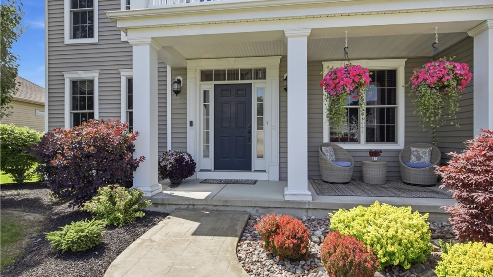 Property at 6 Parliament Lane, Lancaster, NY 14086 2
