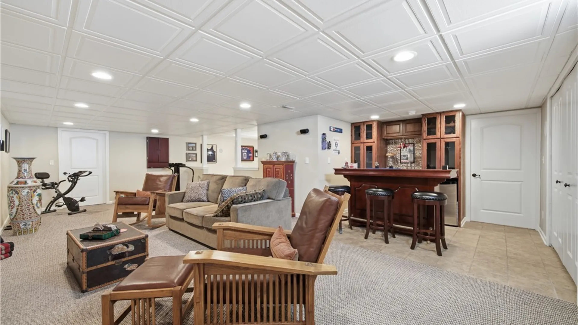 Property at 6 Parliament Lane, Lancaster, NY 14086 31