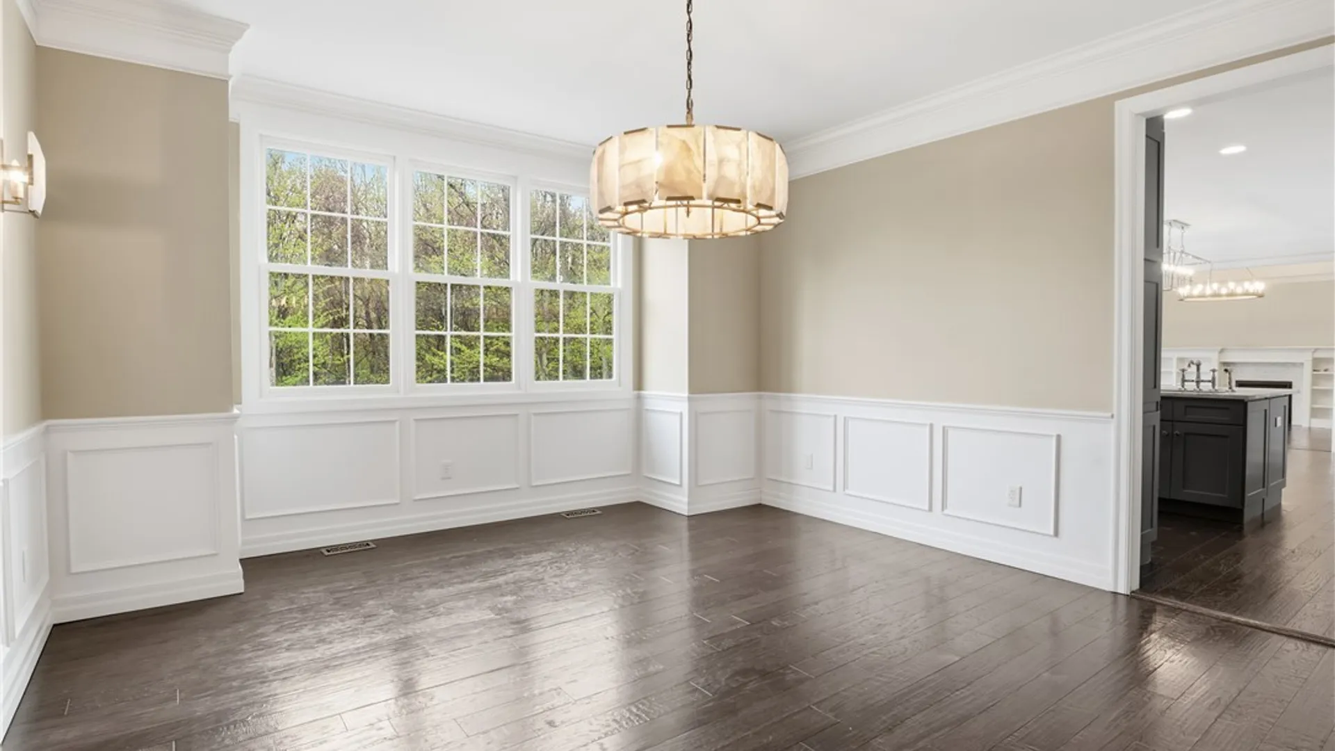 Property at 16 Woodstream, Orchard Park, NY 14127 4