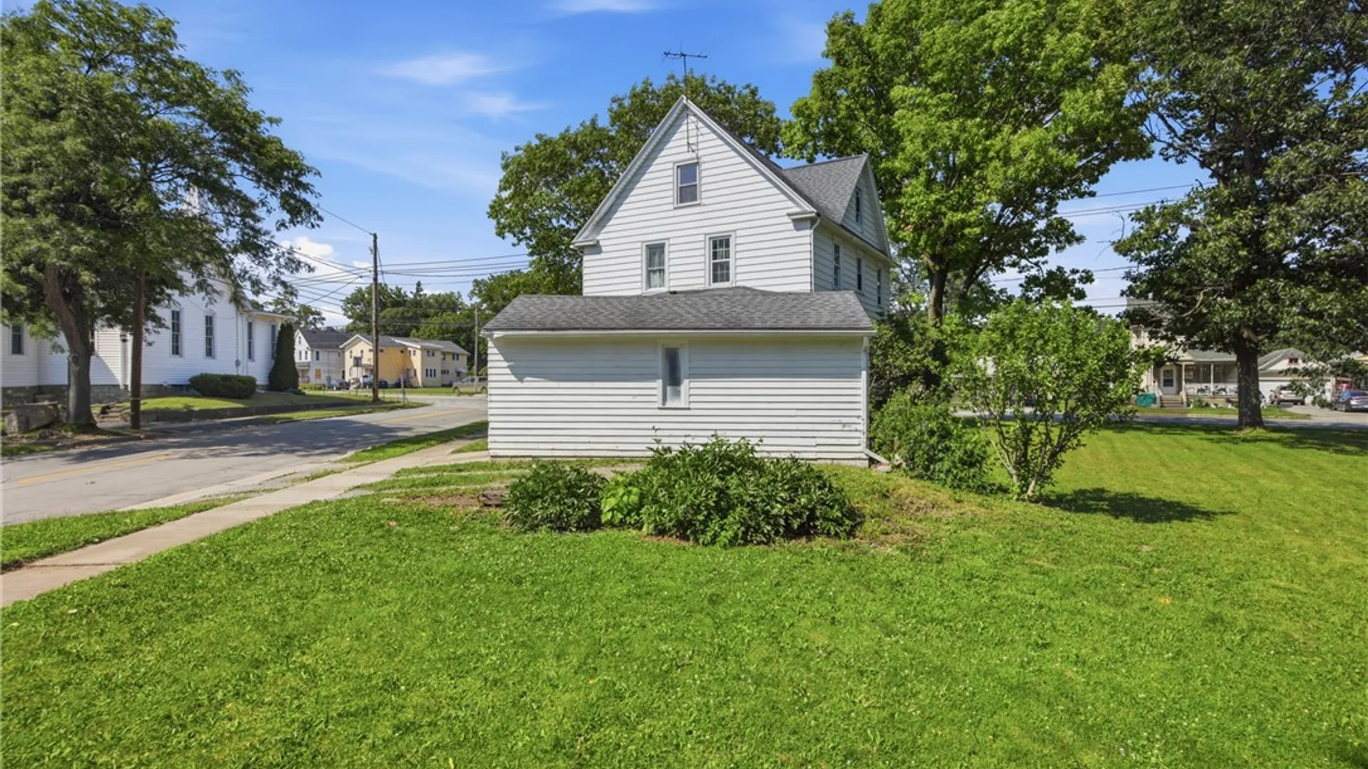 Property at 520 Ellicott Street, Batavia City, NY 14020 35