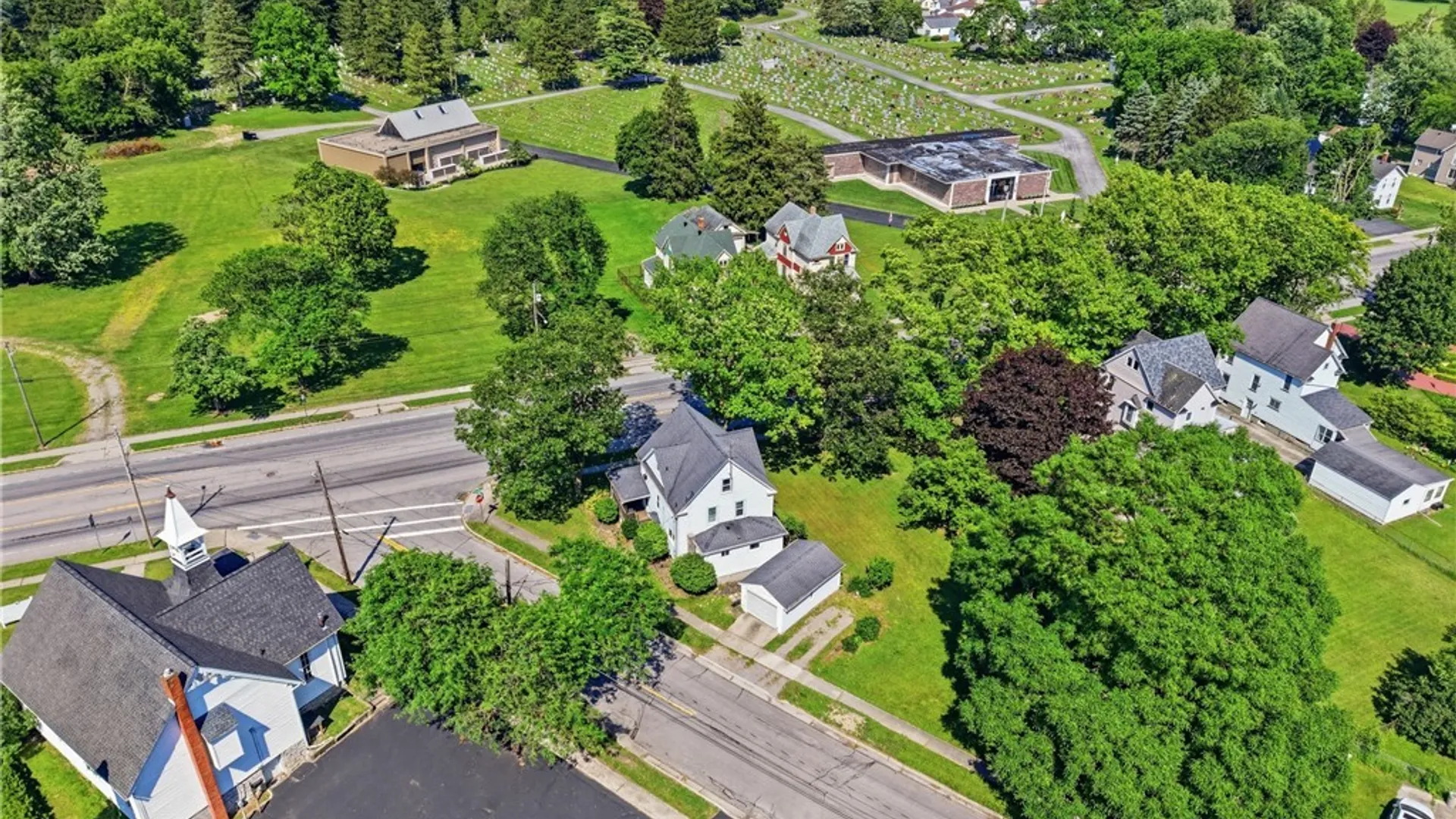 Property at 520 Ellicott Street, Batavia City, NY 14020 40