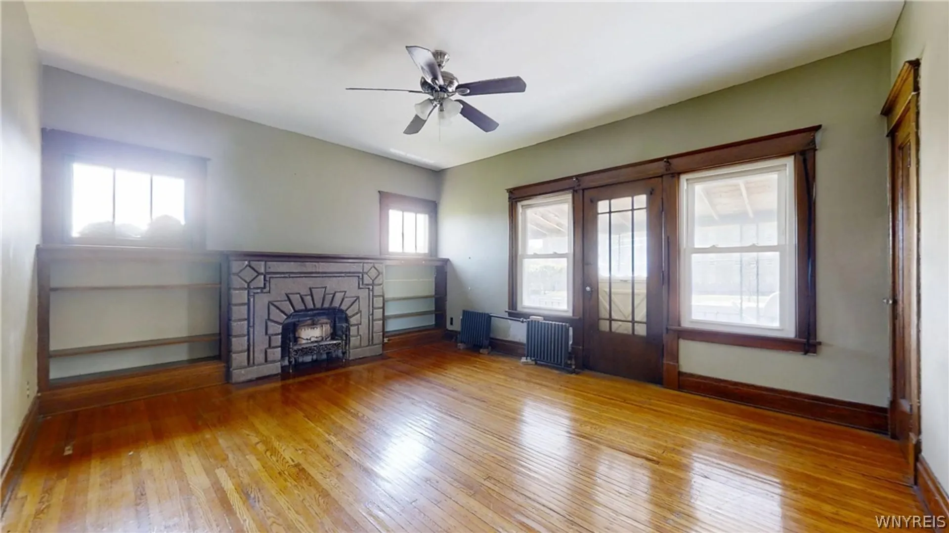 Property at 425 Johnson Street, Buffalo, NY 14211 2