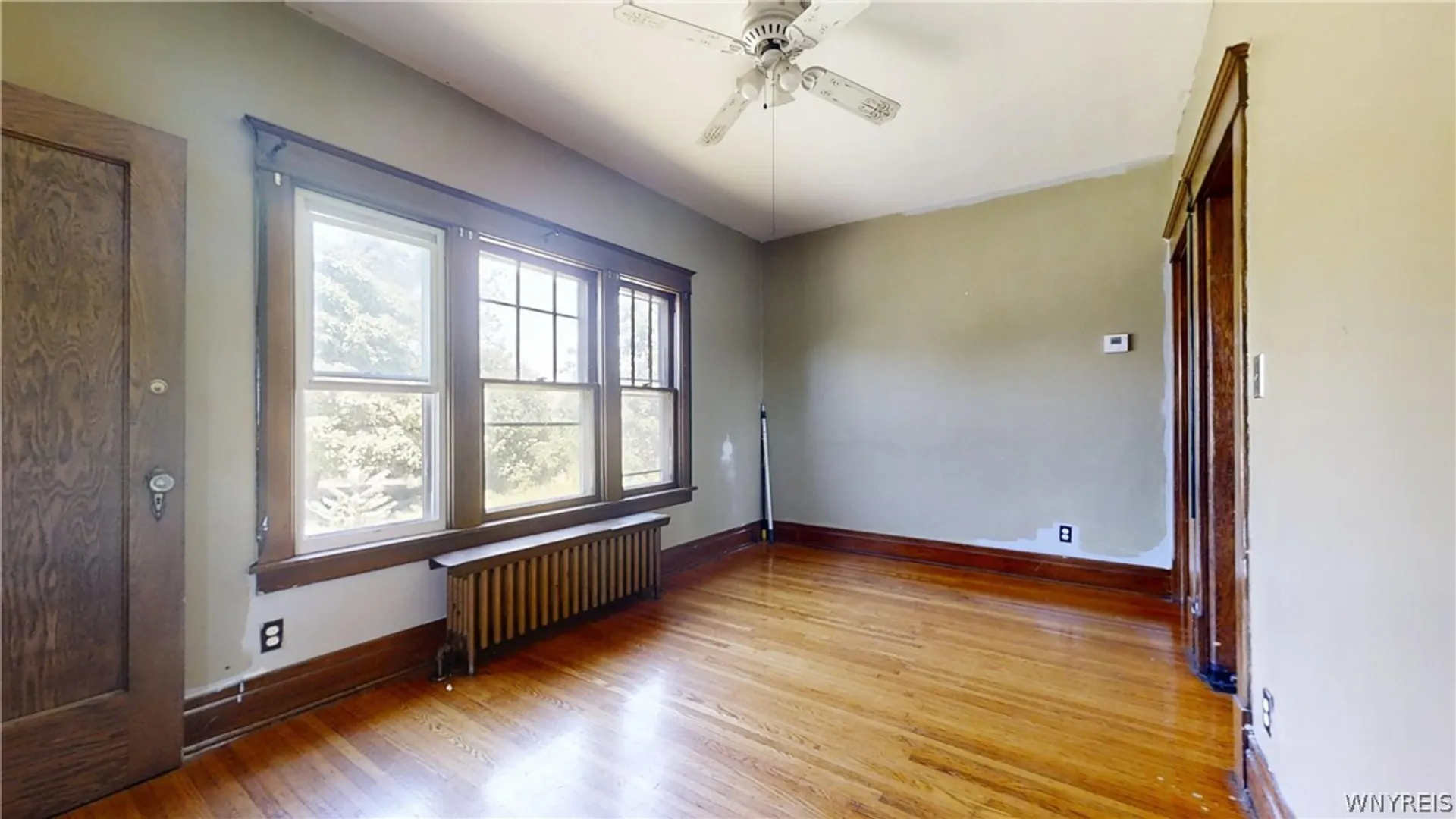 Property at 425 Johnson Street, Buffalo, NY 14211 4
