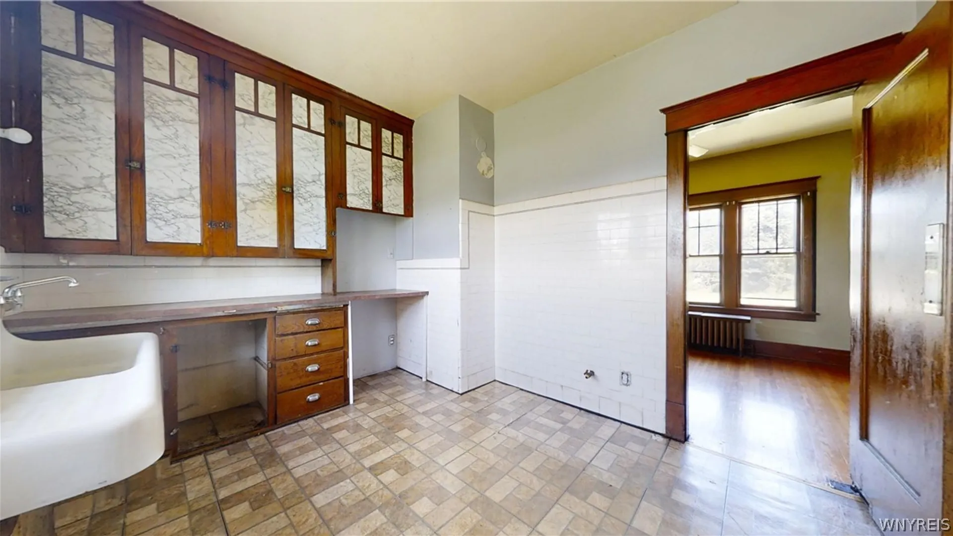 Property at 425 Johnson Street, Buffalo, NY 14211 8