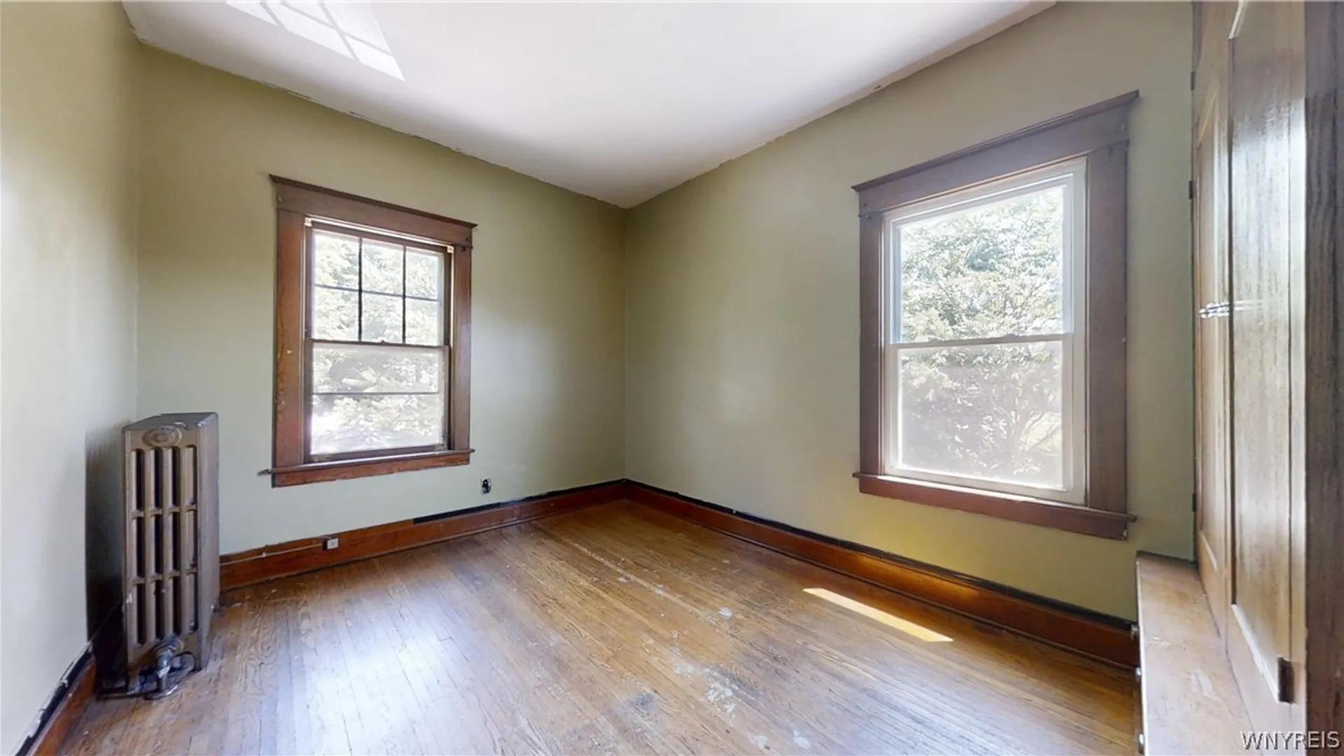 Property at 425 Johnson Street, Buffalo, NY 14211 15