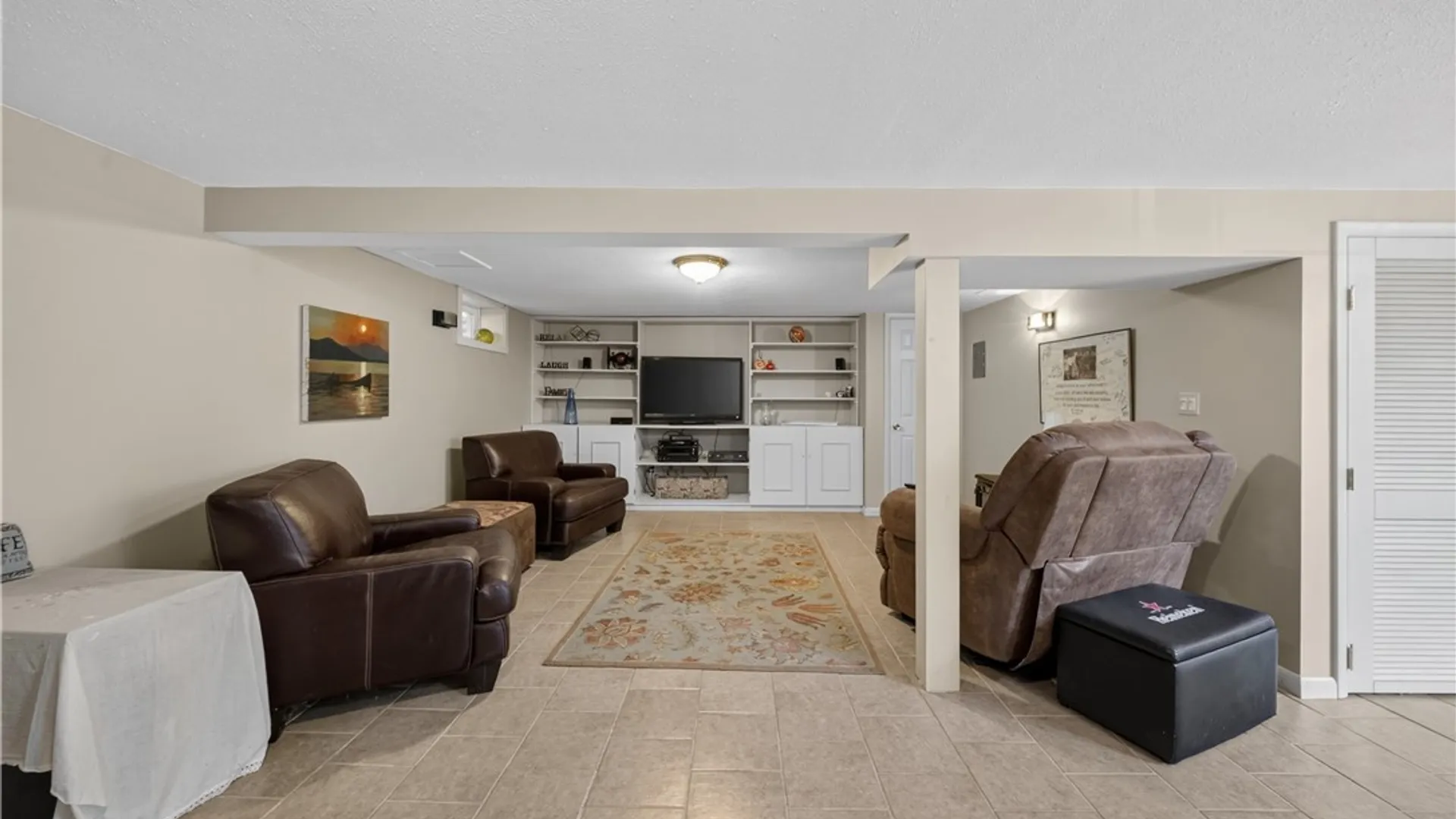 Property at 207 Eden Roc Circle, DeWitt, NY 13214 13
