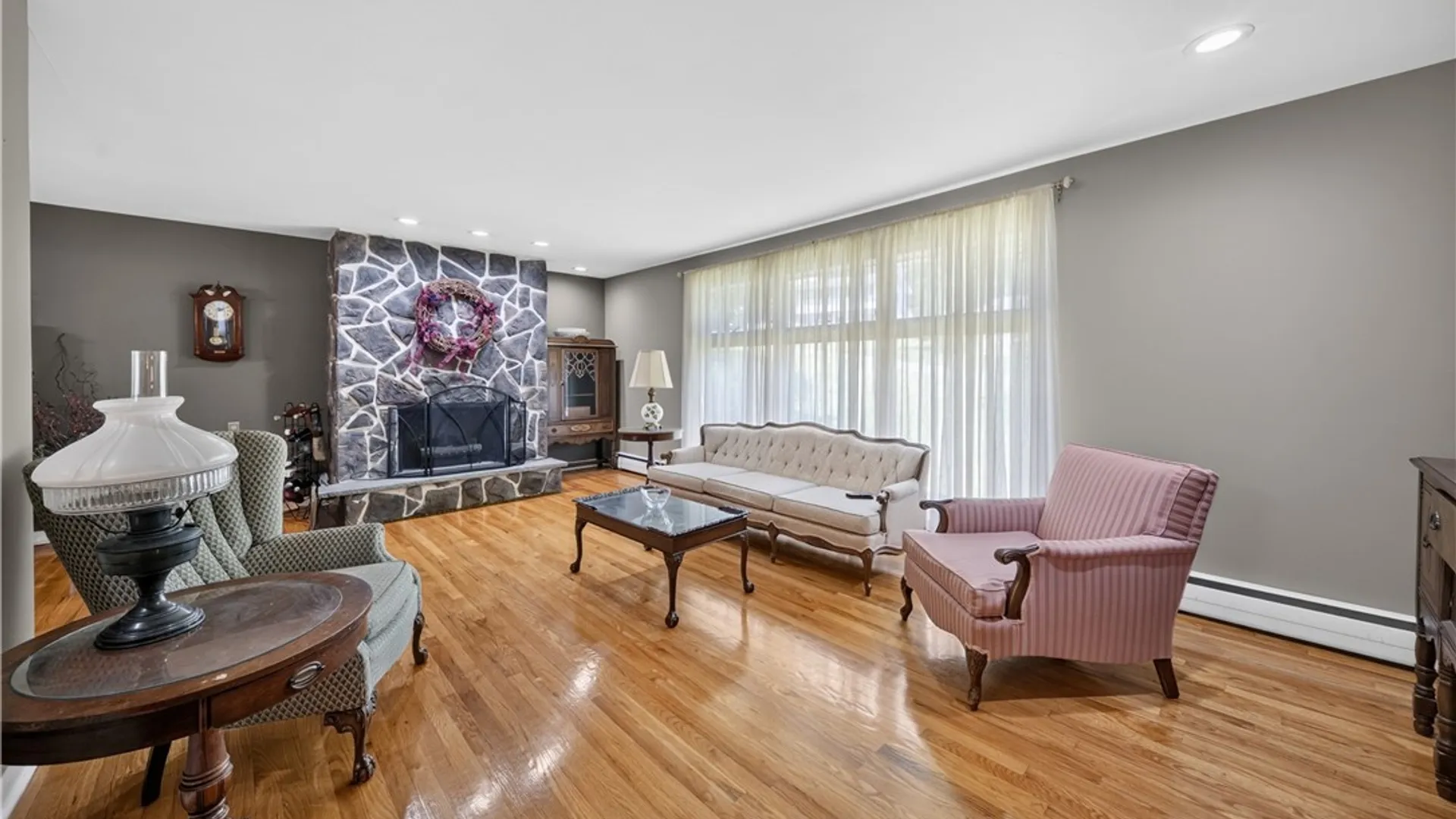 Property at 207 Eden Roc Circle, DeWitt, NY 13214 16
