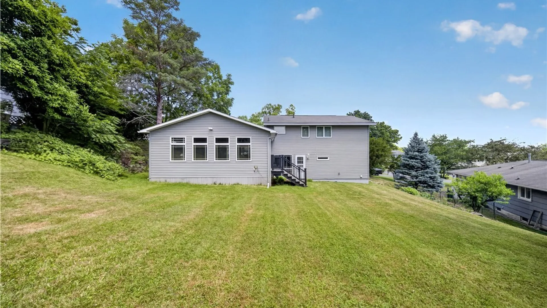 Property at 207 Eden Roc Circle, DeWitt, NY 13214 43