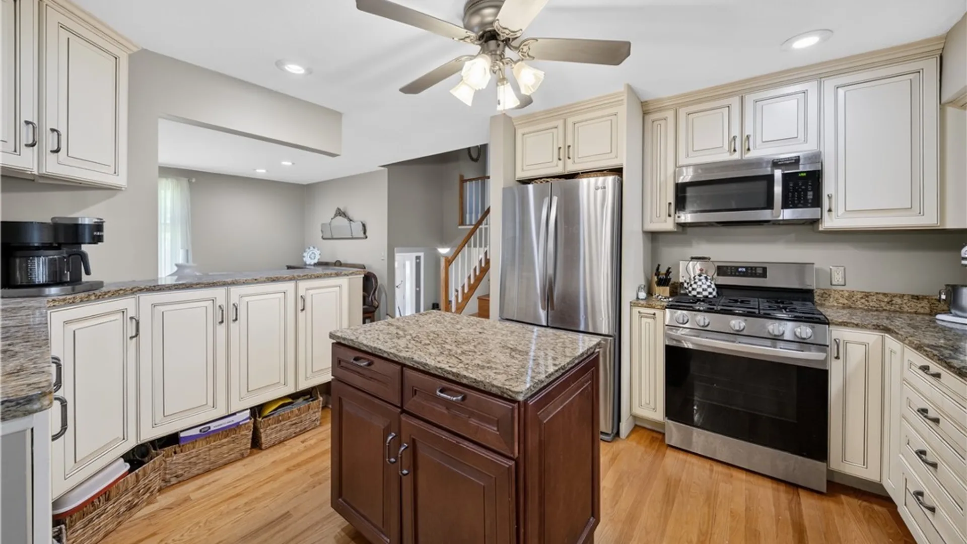 Property at 207 Eden Roc Circle, DeWitt, NY 13214 23