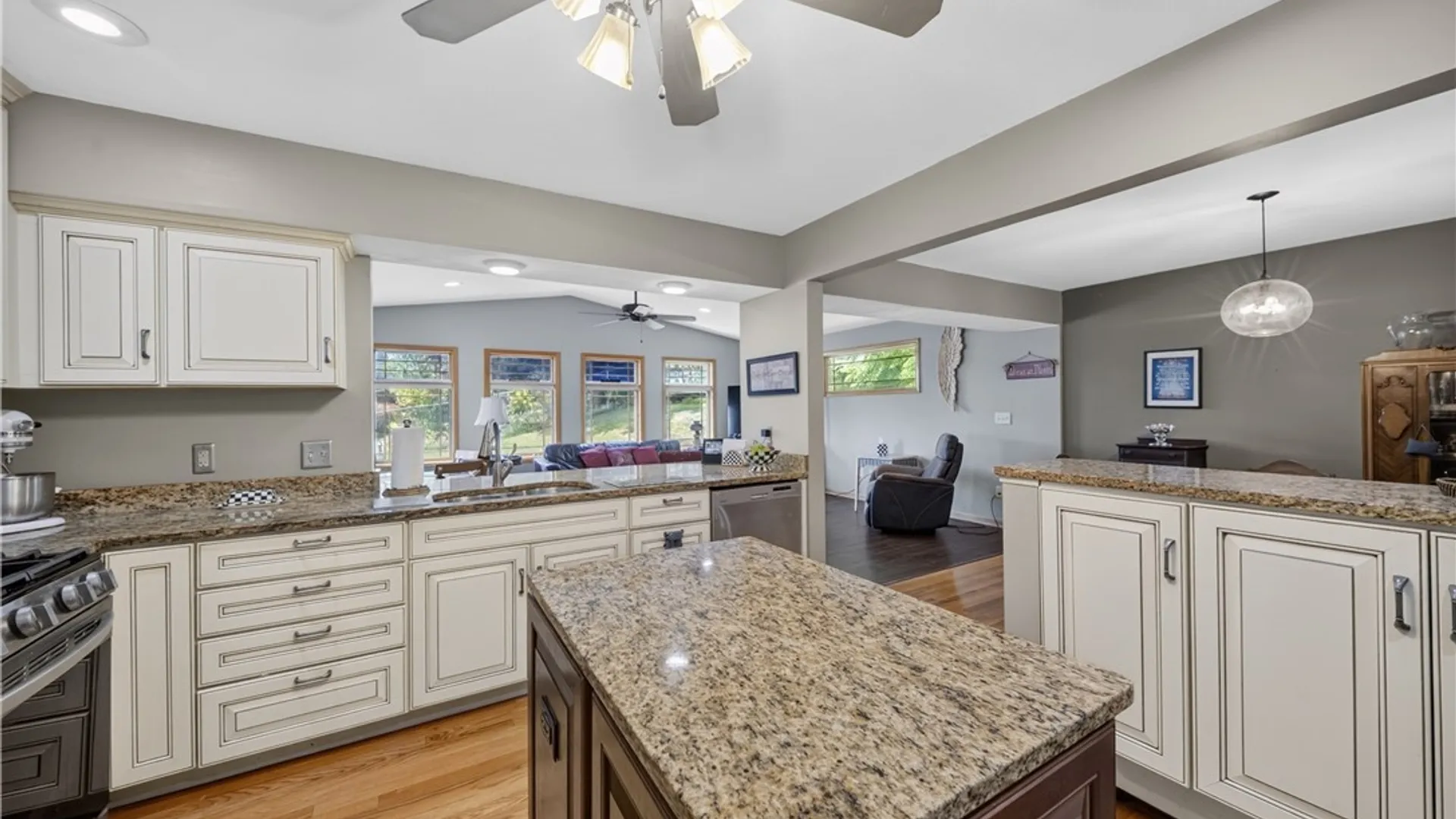 Property at 207 Eden Roc Circle, DeWitt, NY 13214 24