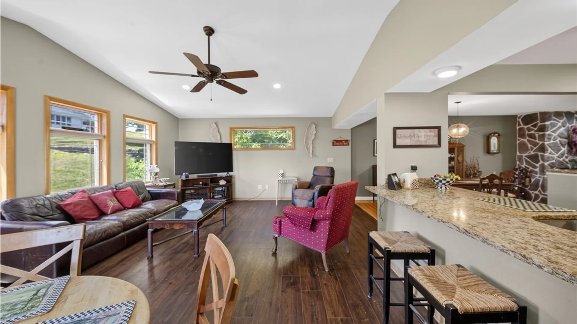 Property at 207 Eden Roc Circle, DeWitt, NY 13214 29