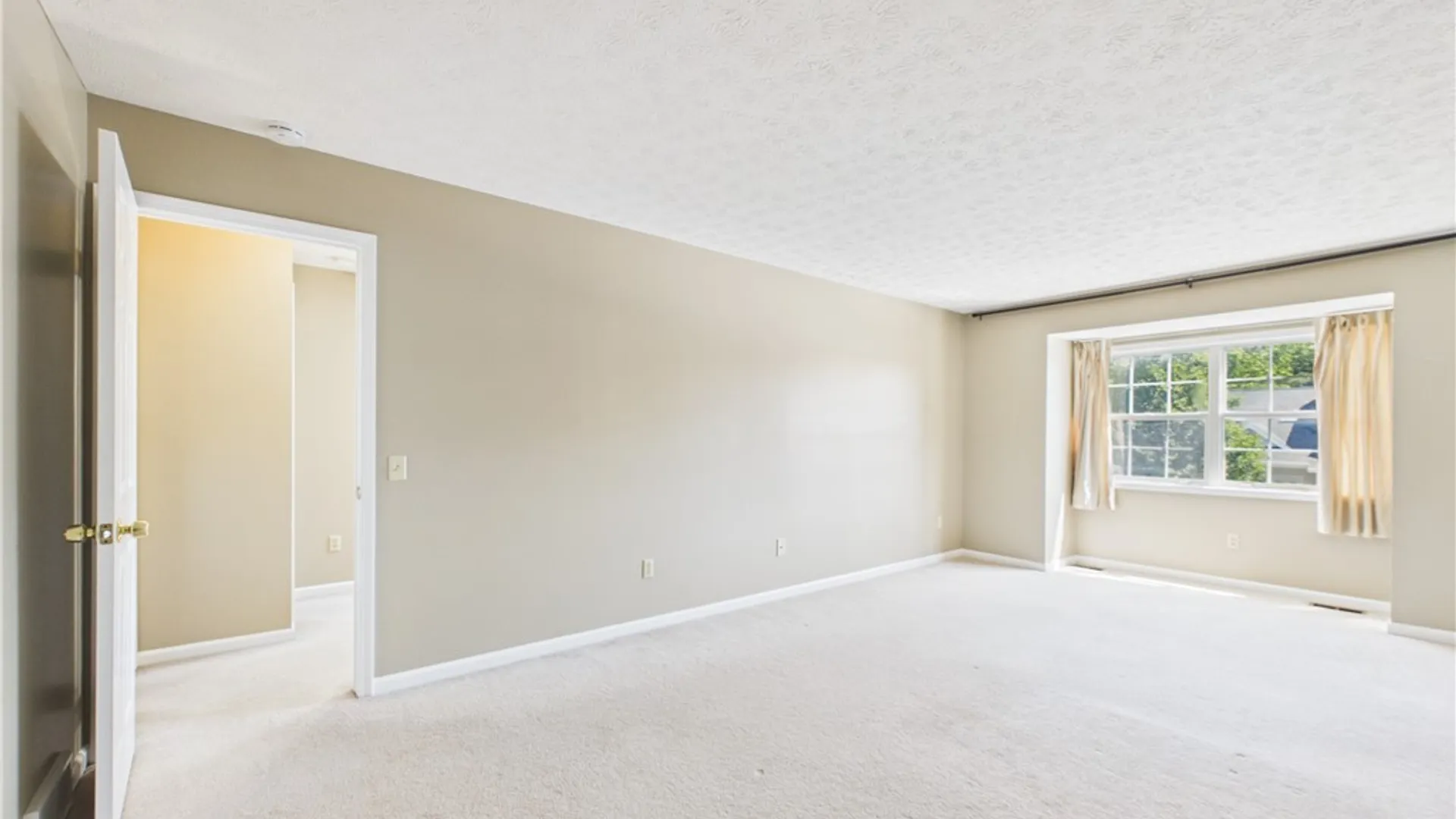 Property at 1335 Courtney Drive, Victor, NY 14564 25
