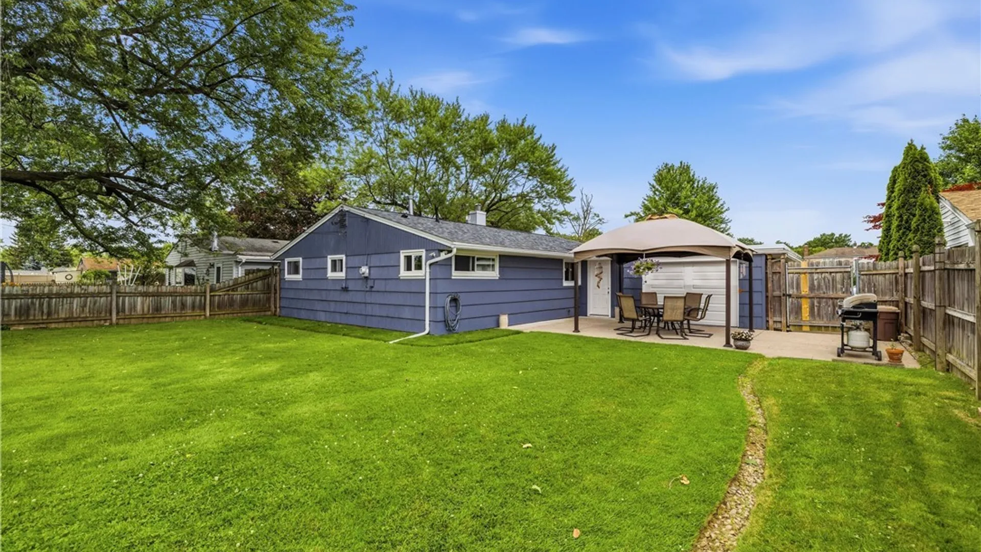 Property at 131 Burnside Drive, Tonawanda, NY 14150 23