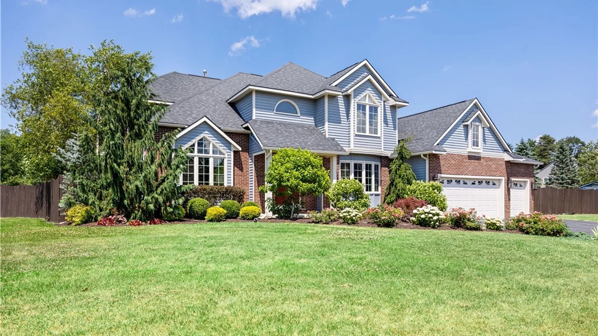 Property at 7711 Foxtail Pines, Clay, NY 13090 3