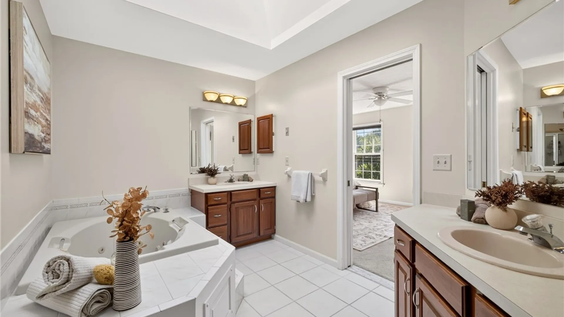 Property at 42 Cardogan Square, Penfield, NY 14625 25
