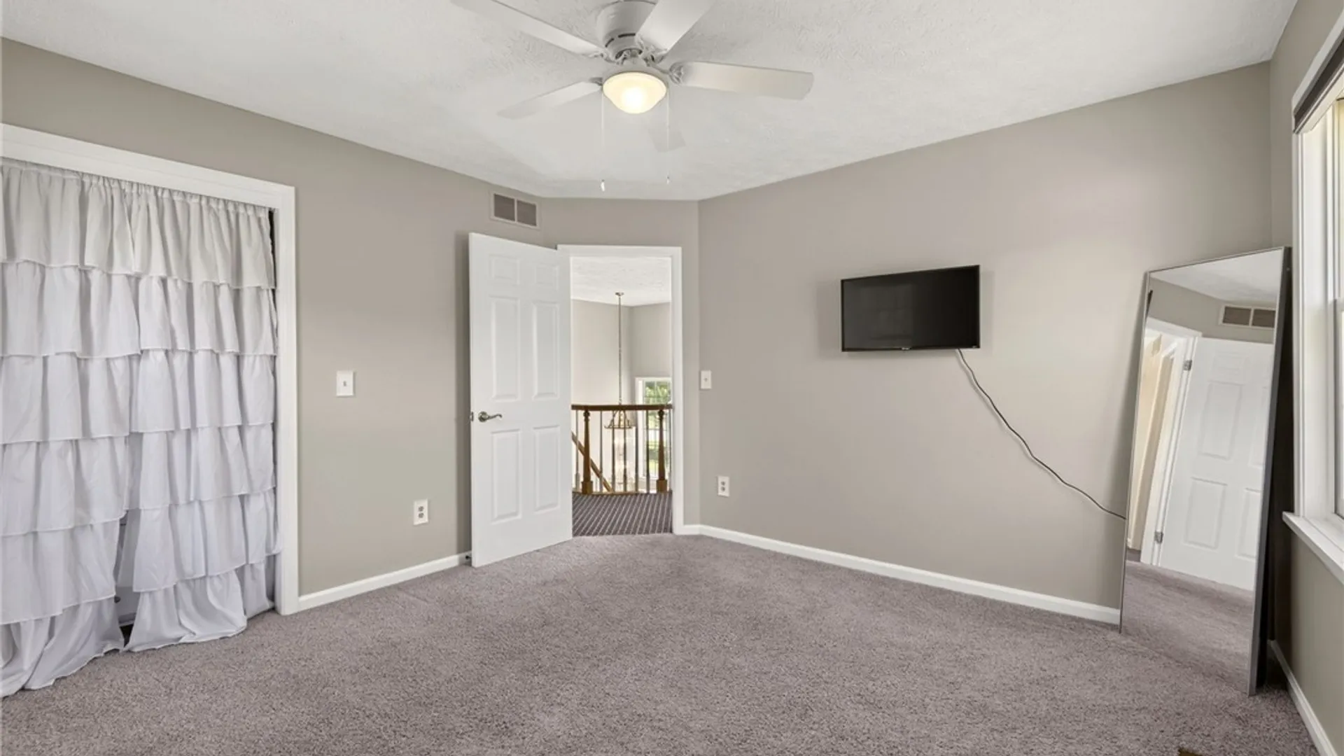 Property at 42 Cardogan Square, Penfield, NY 14625 29
