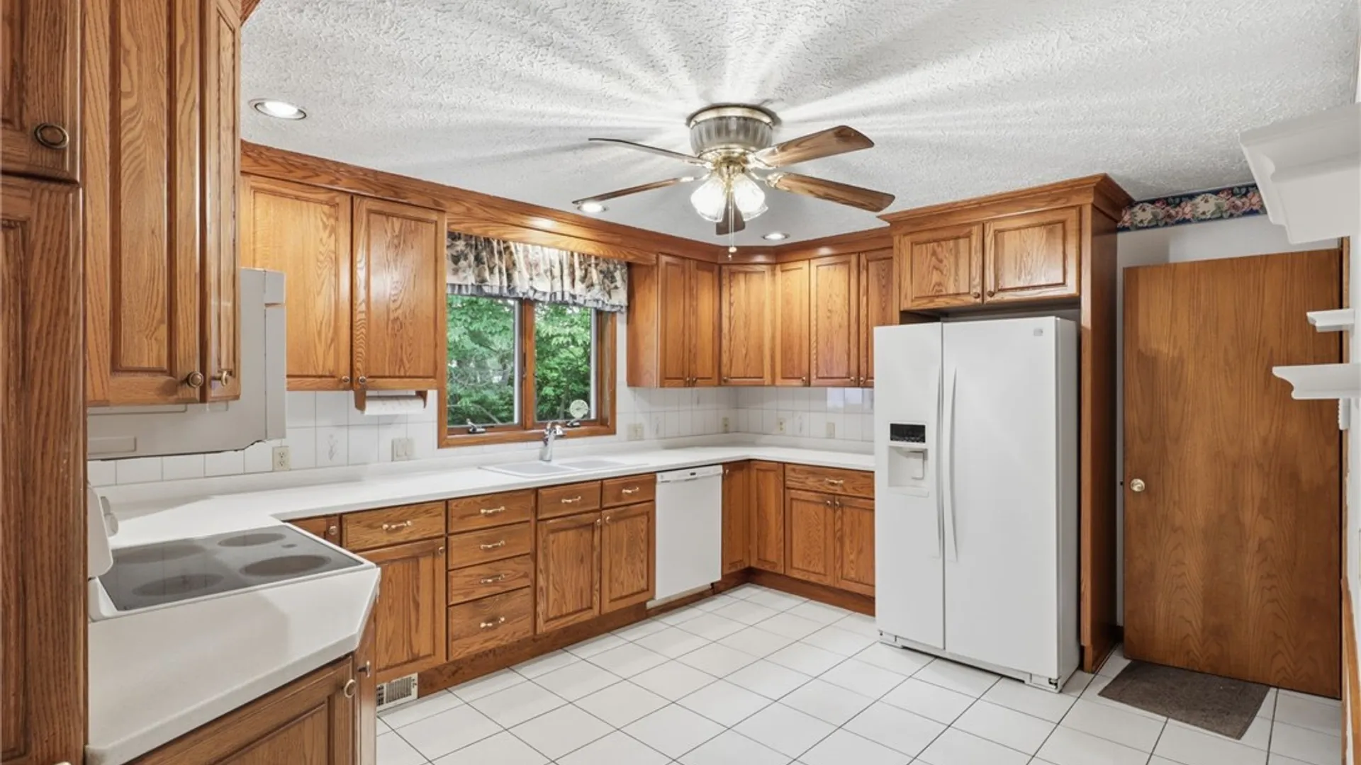 Property at 314 Roosevelt Road, East Rochester, NY 14445 7