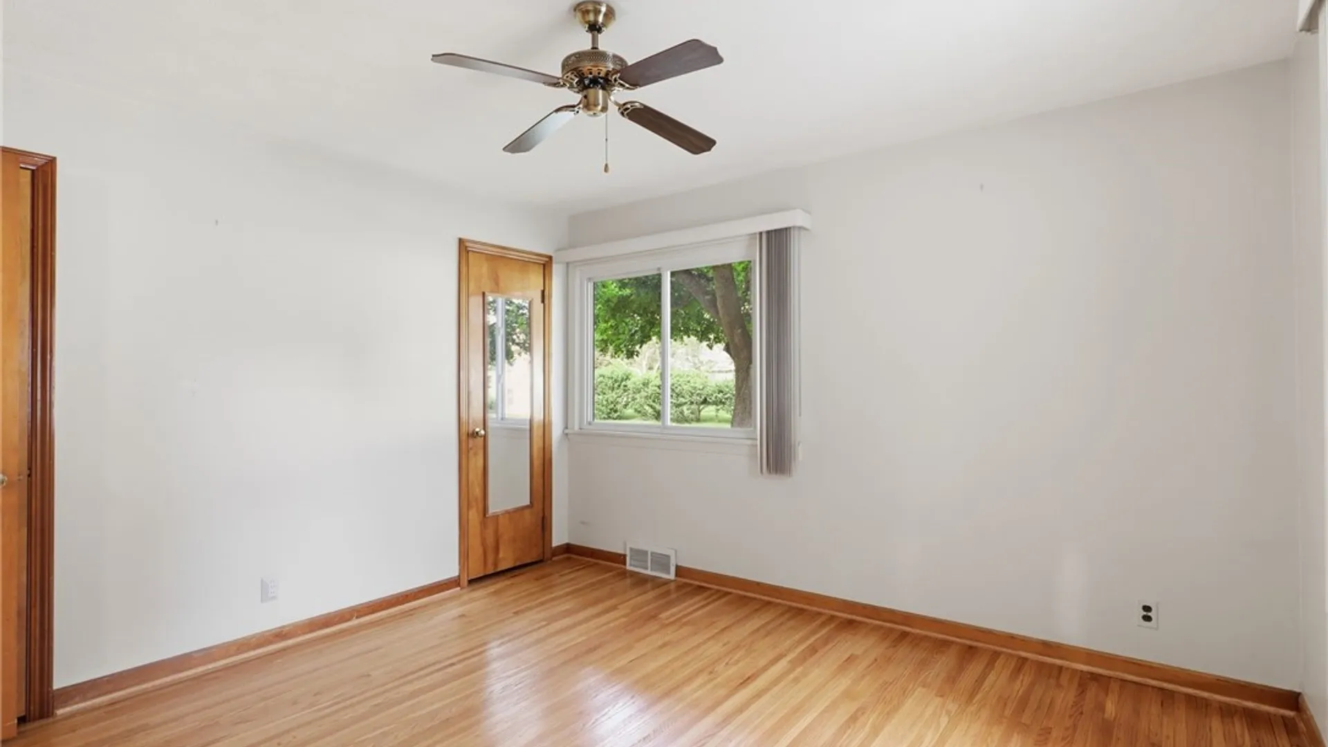 Property at 314 Roosevelt Road, East Rochester, NY 14445 11
