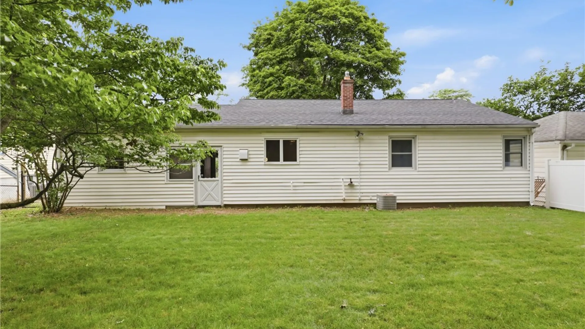 Property at 314 Roosevelt Road, East Rochester, NY 14445 27