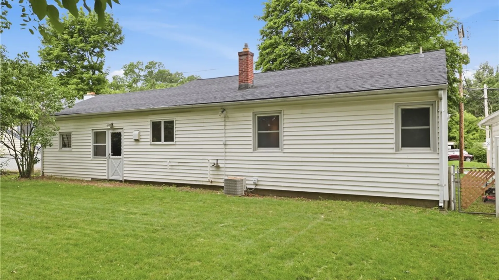 Property at 314 Roosevelt Road, East Rochester, NY 14445 28