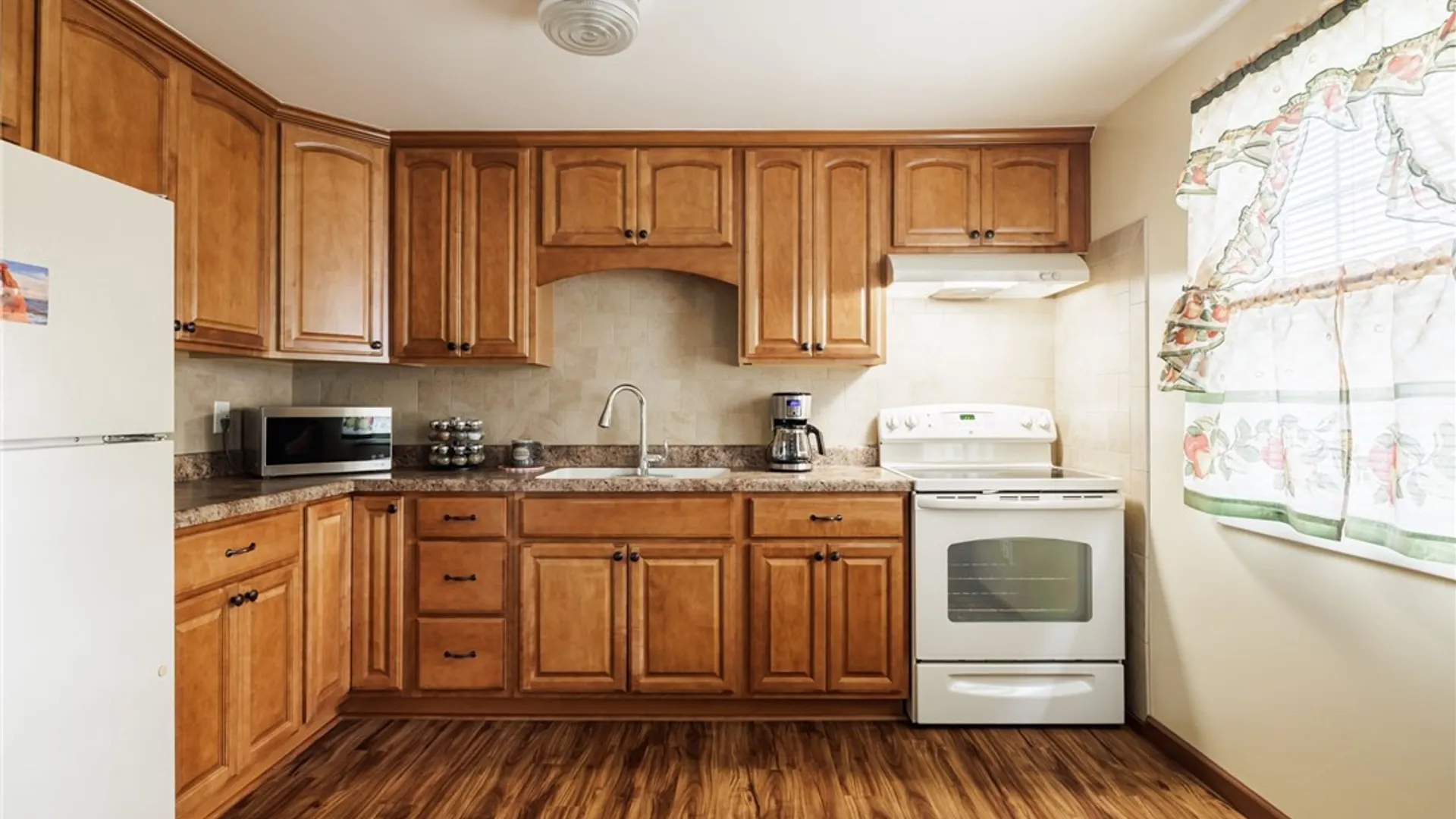 Property at 7 Village Trail, Ogden, NY 14559 5