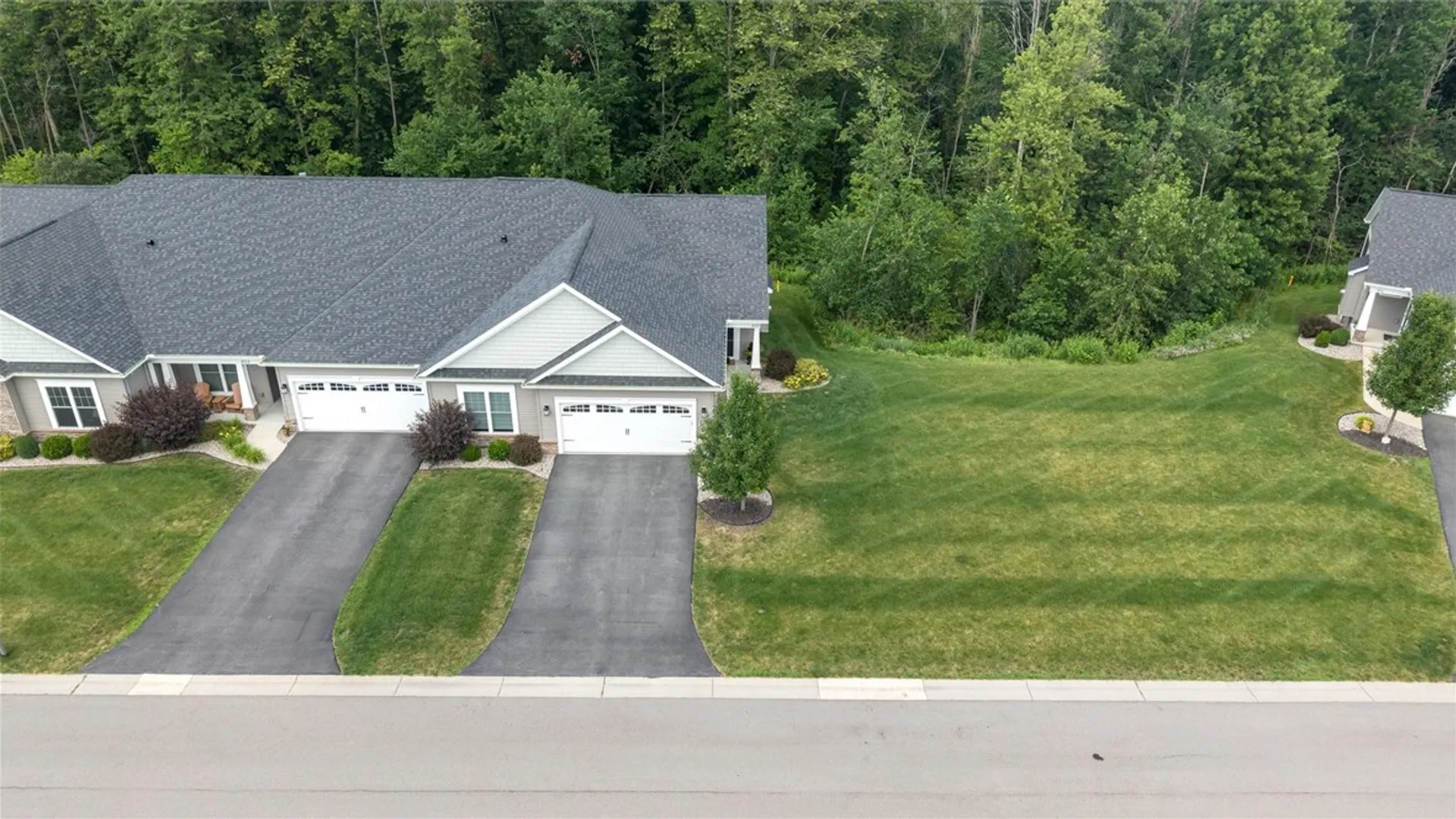 Property at 933 Pathway Lane, Webster, NY 14580 2