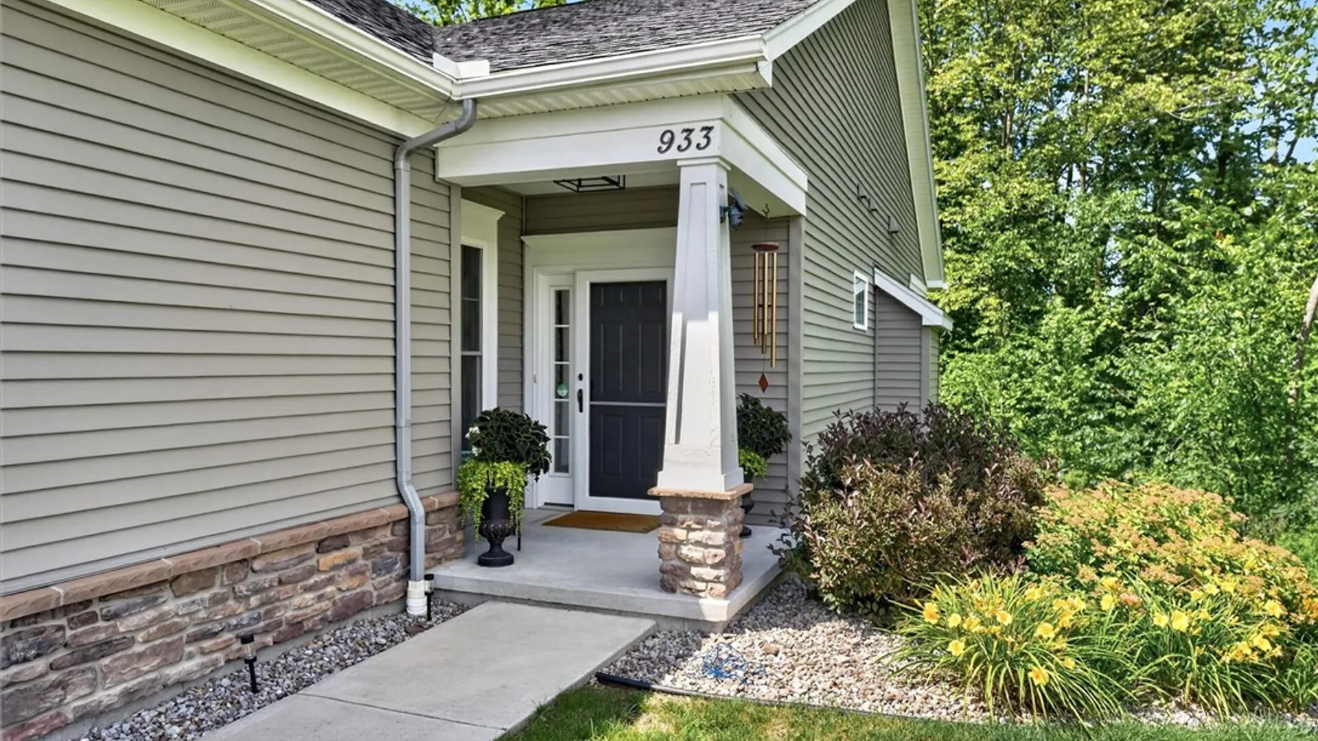 Property at 933 Pathway Lane, Webster, NY 14580 6