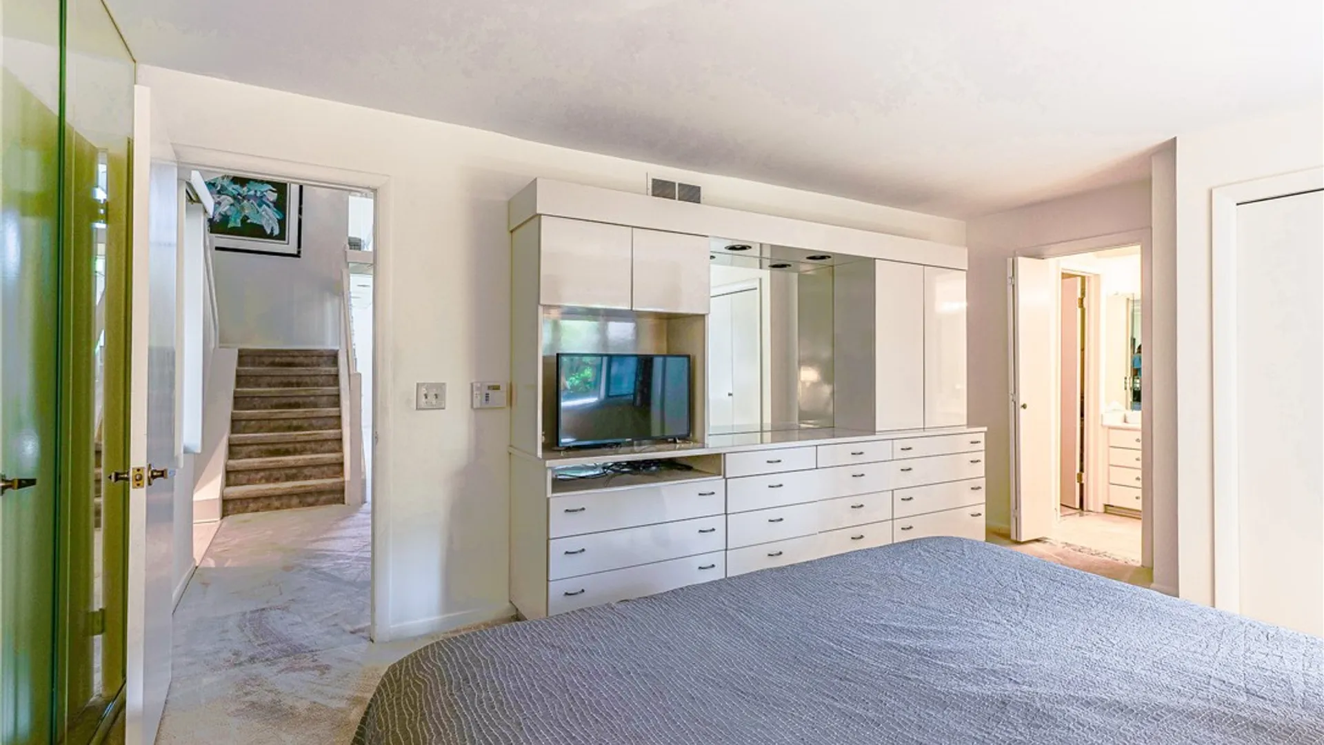 Property at 20 Greenwood Park, Pittsford, NY 14534 18