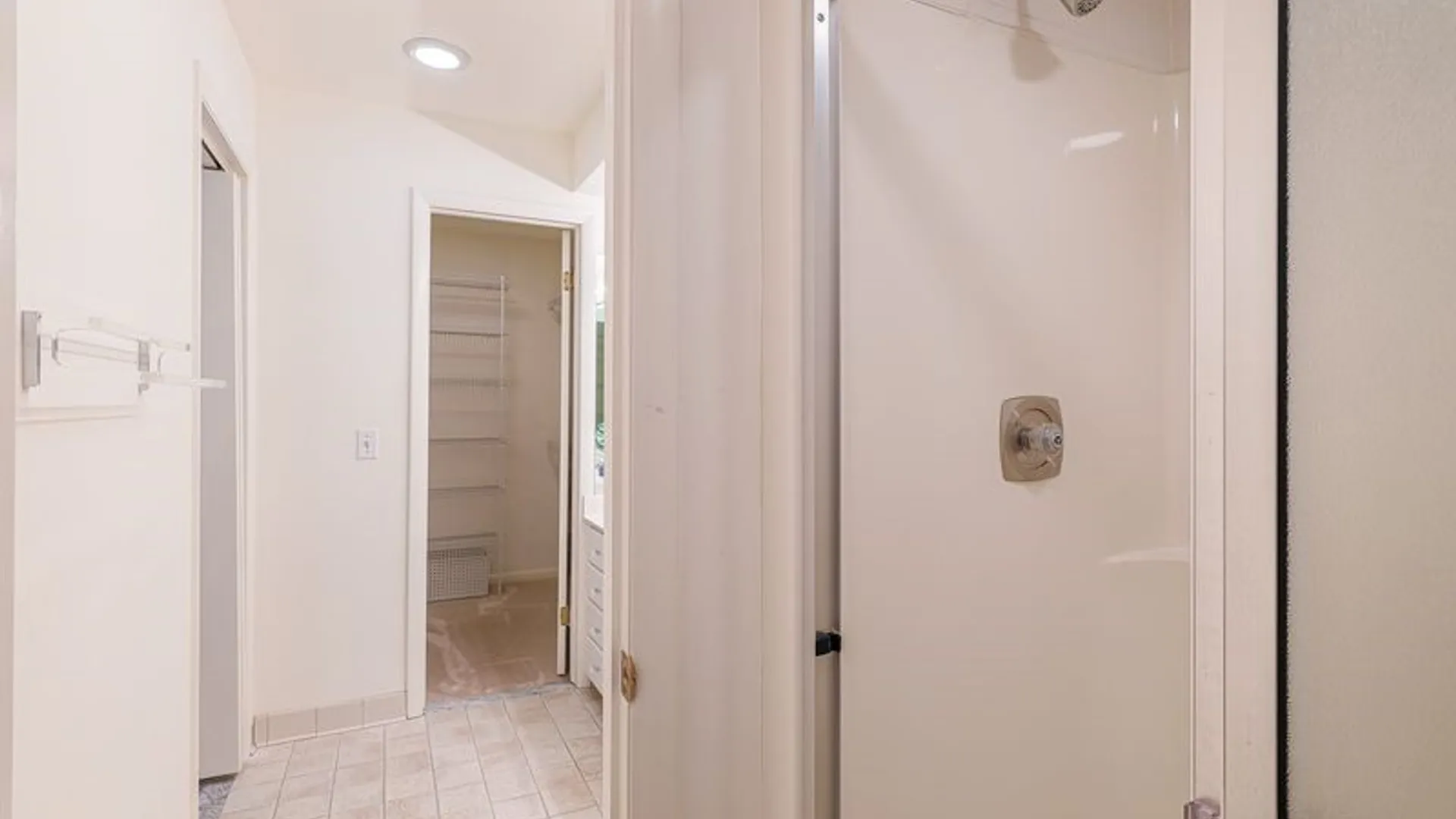 Property at 20 Greenwood Park, Pittsford, NY 14534 20