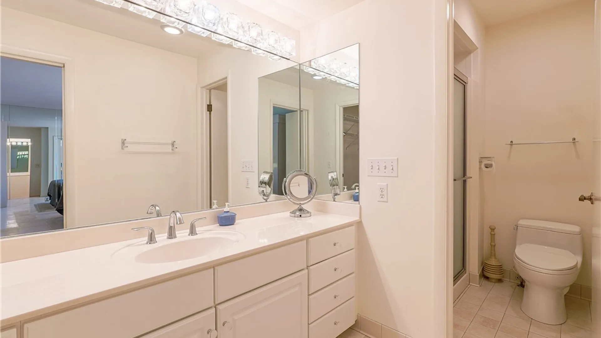 Property at 20 Greenwood Park, Pittsford, NY 14534 21