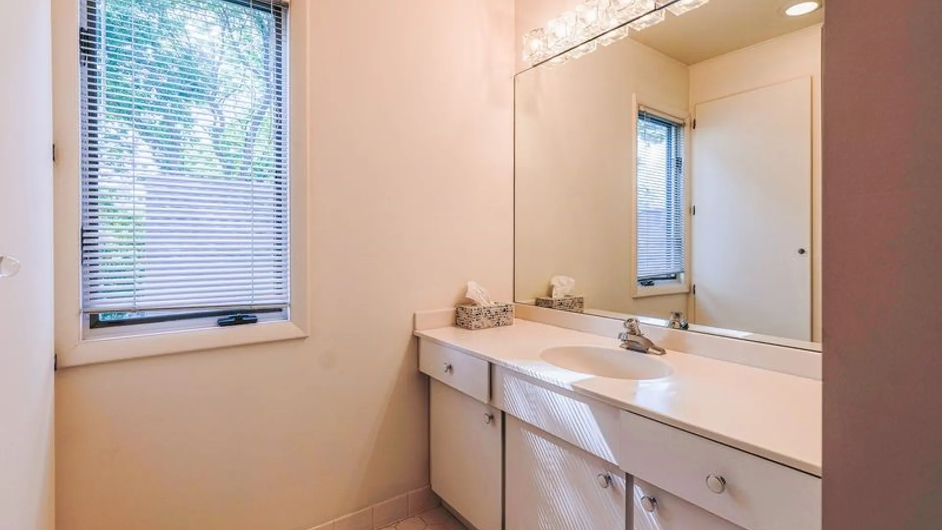 Property at 20 Greenwood Park, Pittsford, NY 14534 28