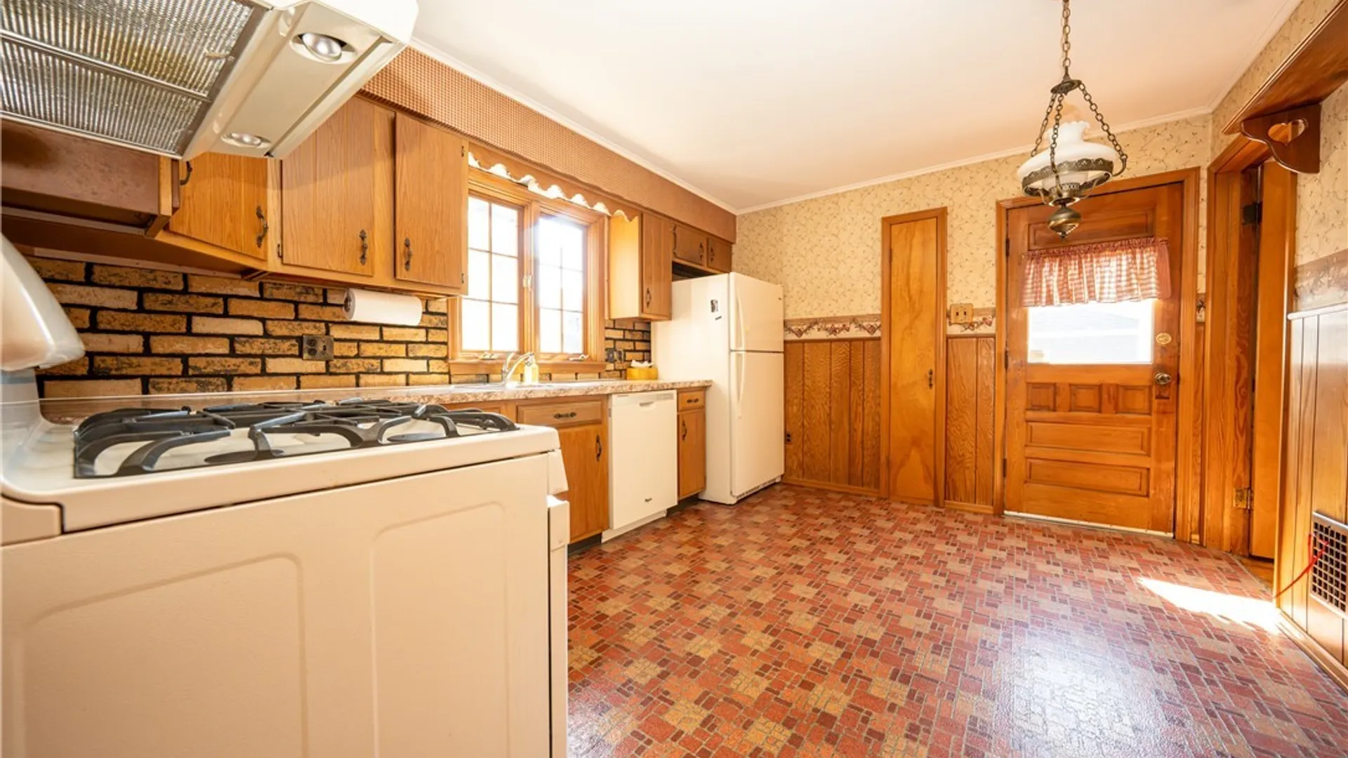 Property at 49 Edgewood Avenue, Buffalo, NY 14220 12