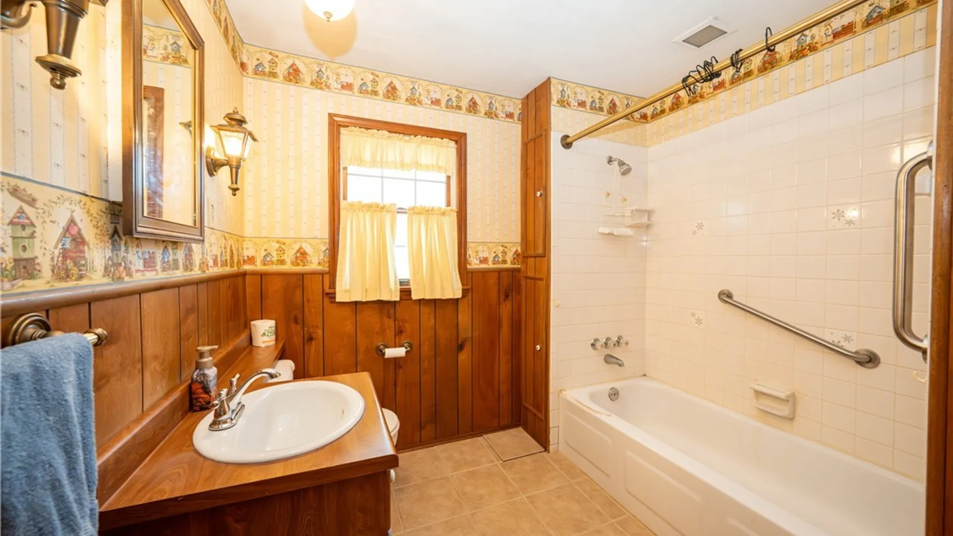 Property at 49 Edgewood Avenue, Buffalo, NY 14220 24