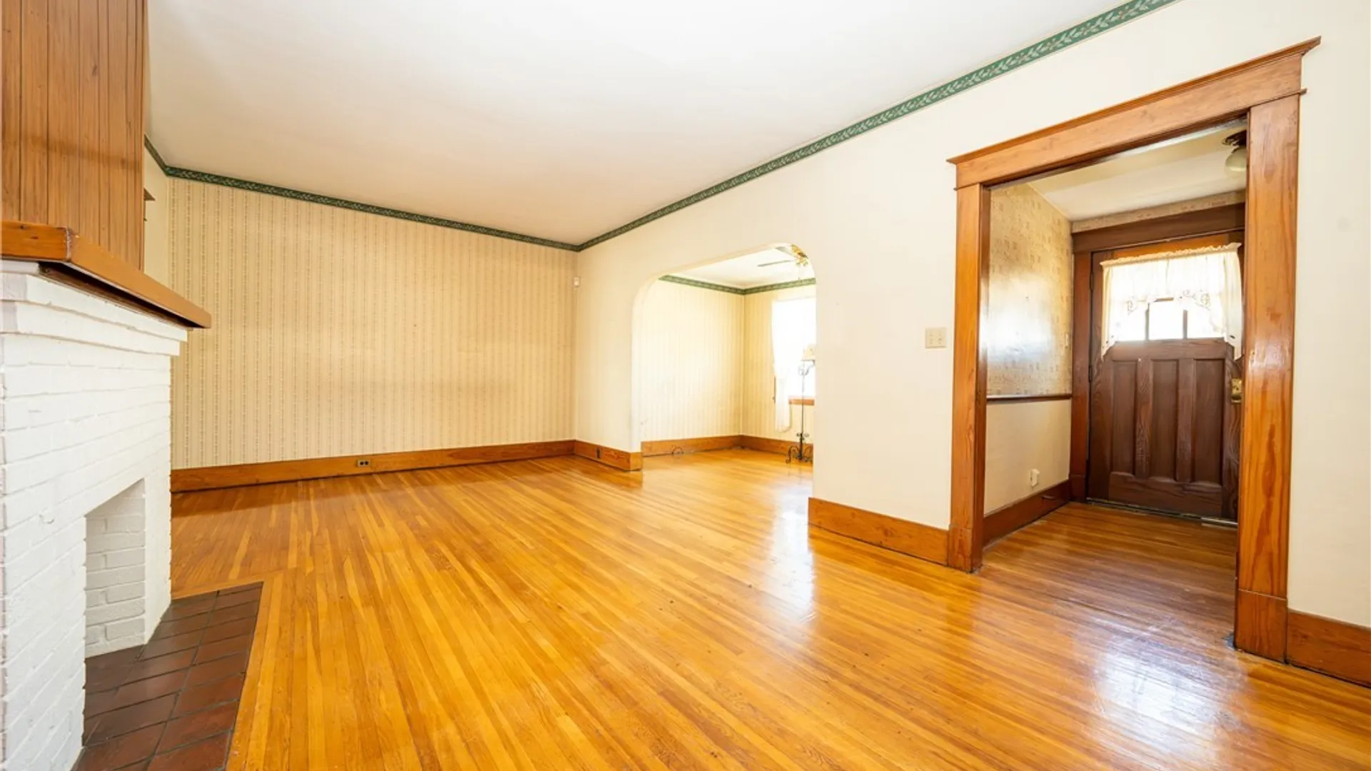 Property at 49 Edgewood Avenue, Buffalo, NY 14220 7