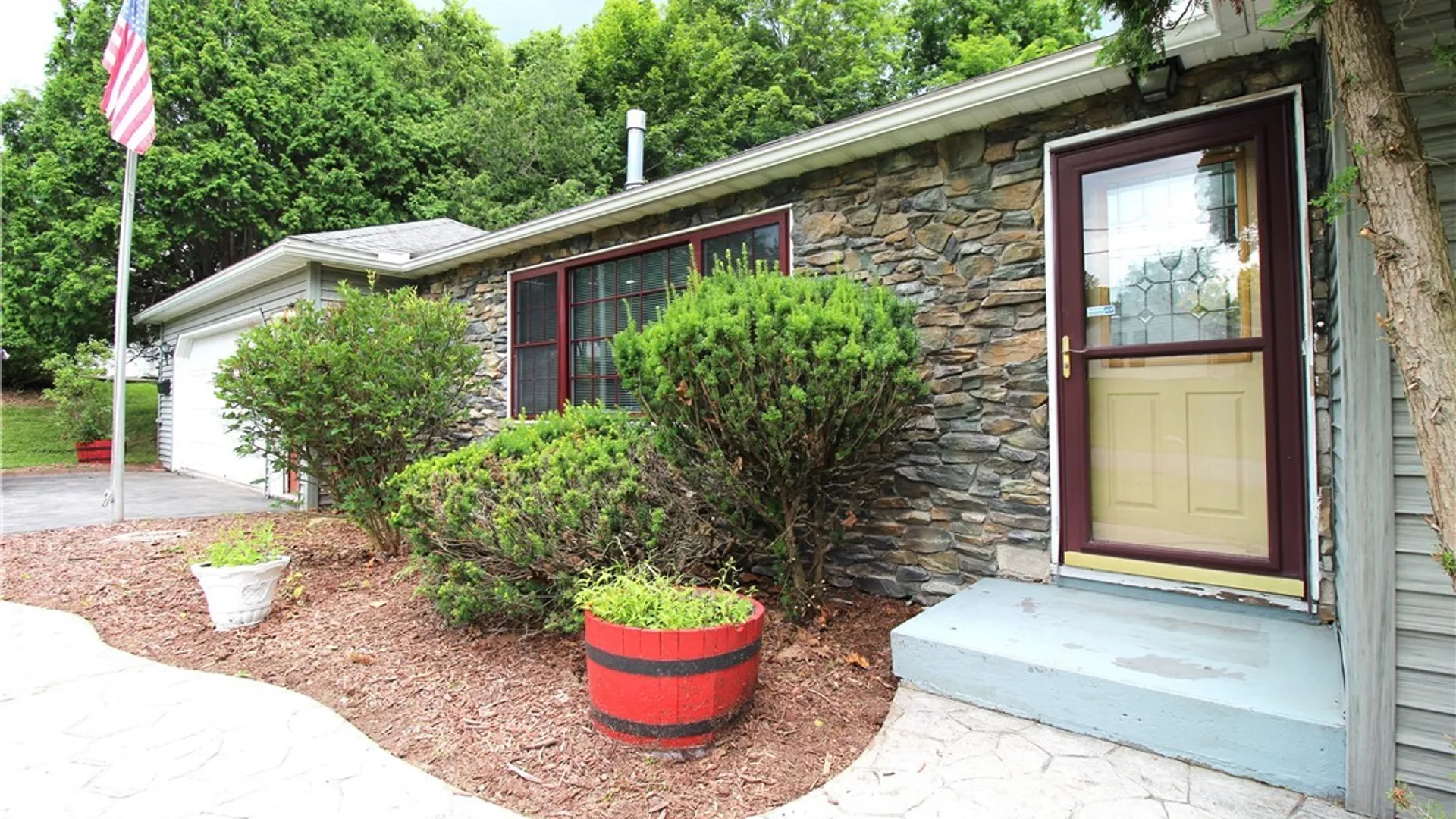 Property at 24 Forest Road, New Hartford, NY 13413 3