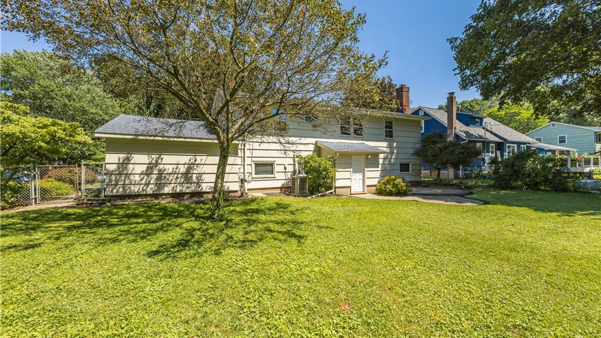Property at 40 Caroline Drive, Gates, NY 14624 7