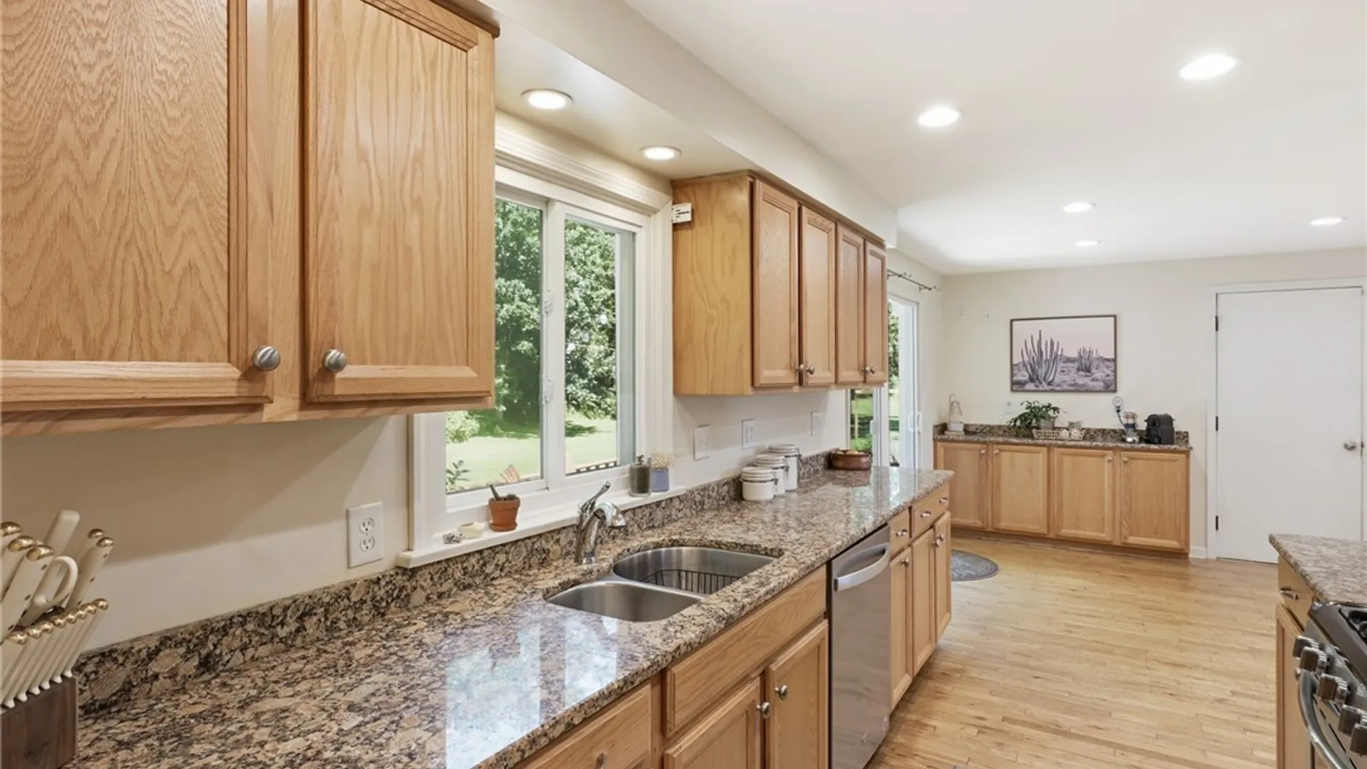 Property at 5 Ronald Circle, Ogden, NY 14559 11