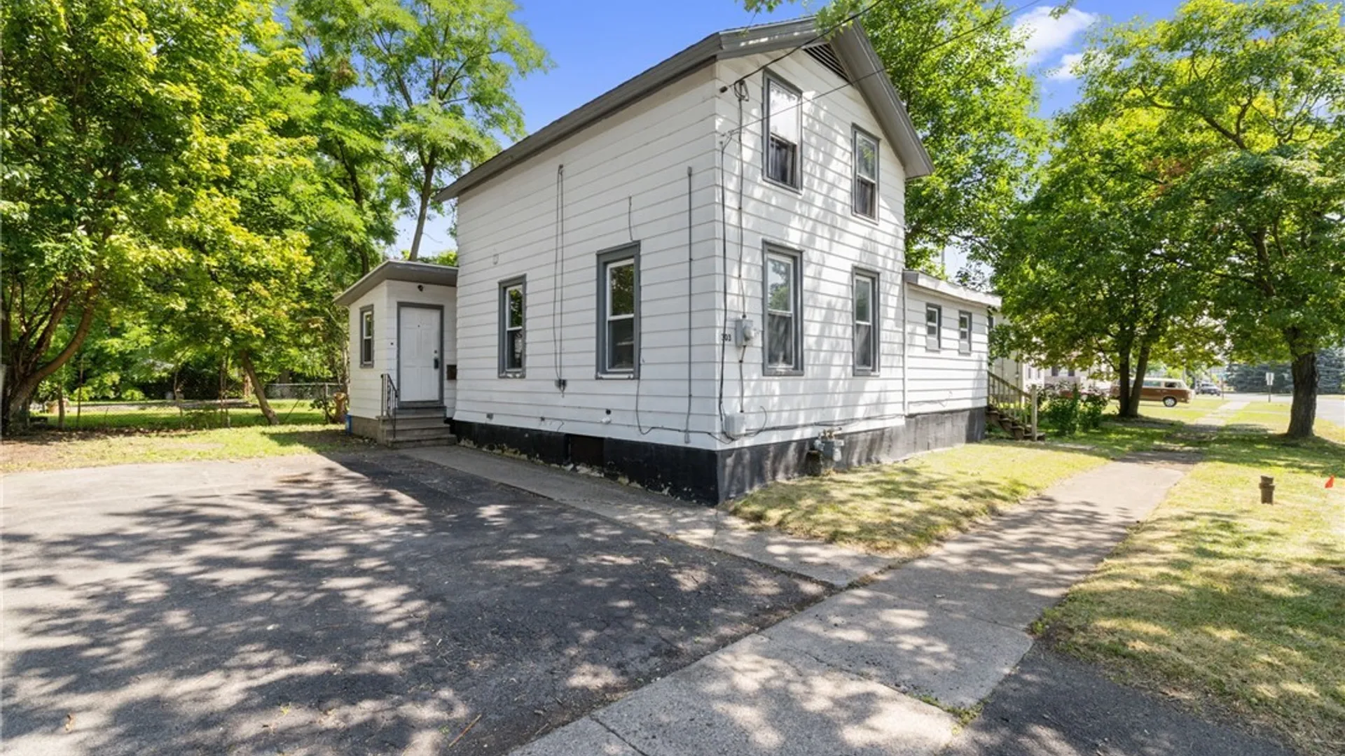 Property at 303 E Ellis Street, DeWitt, NY 13057 3