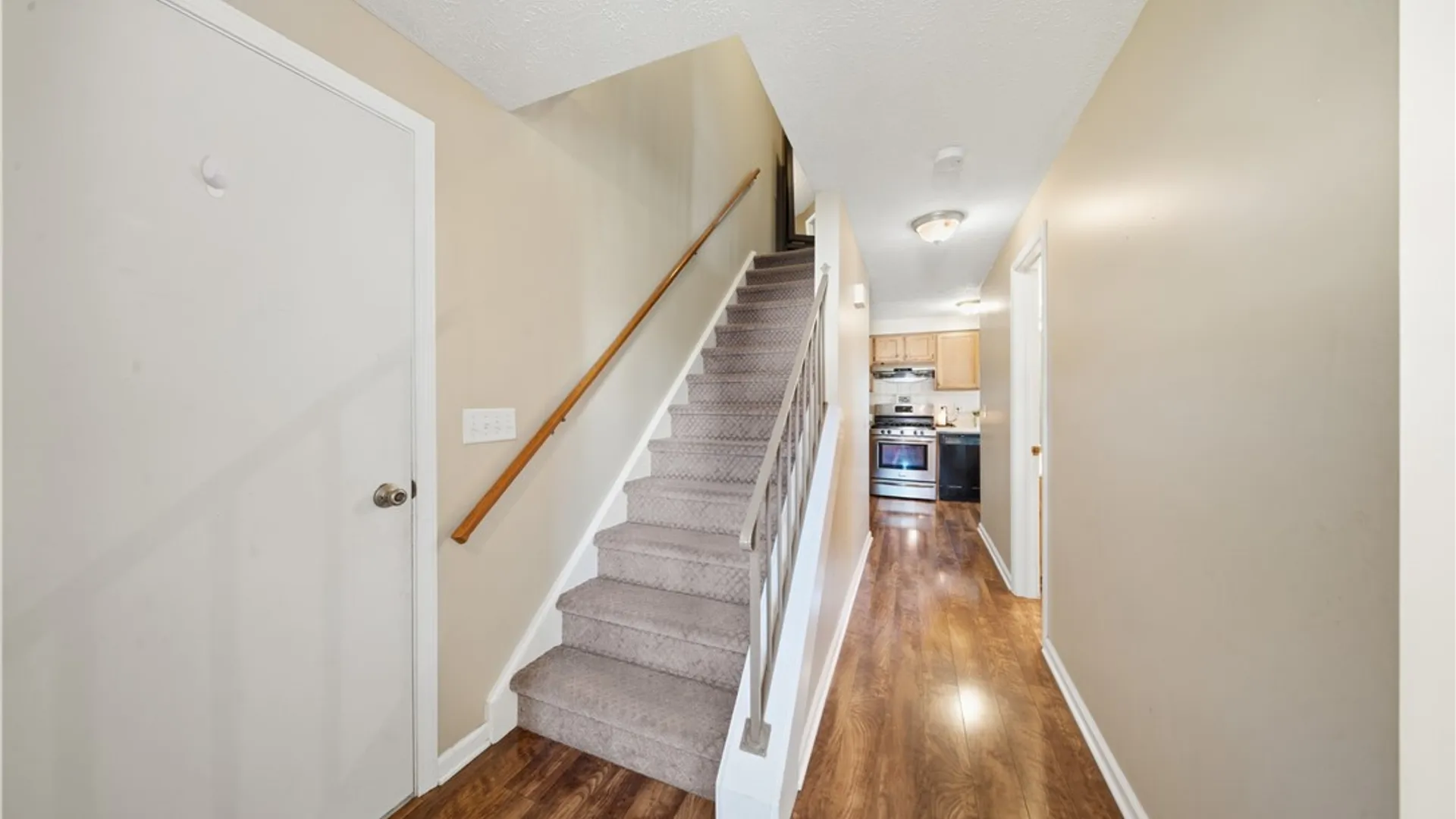 Property at 320 Lenora Lane, Webster, NY 14580 4