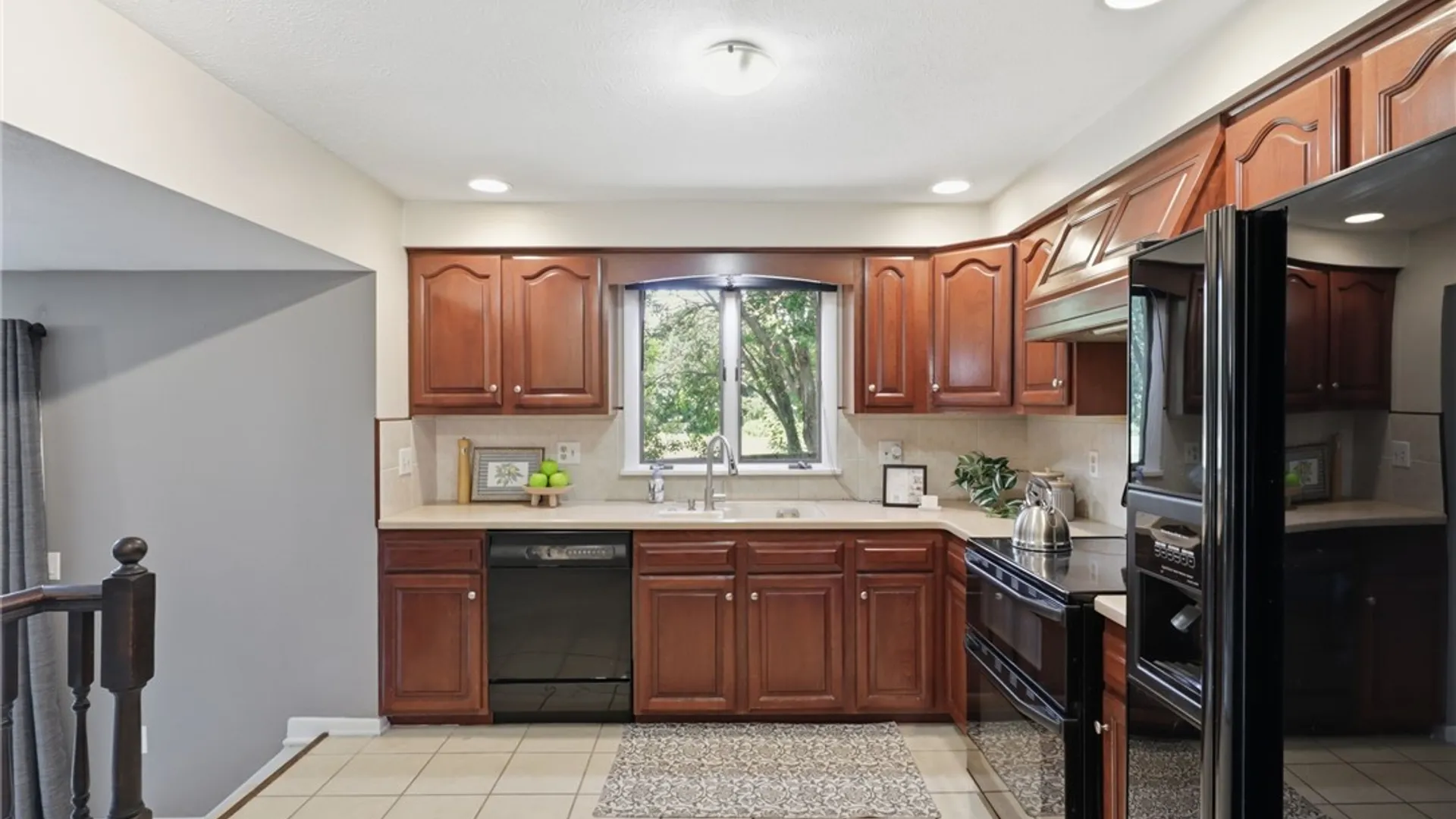 Property at 2 Casimir Circle, Irondequoit, NY 14617 15