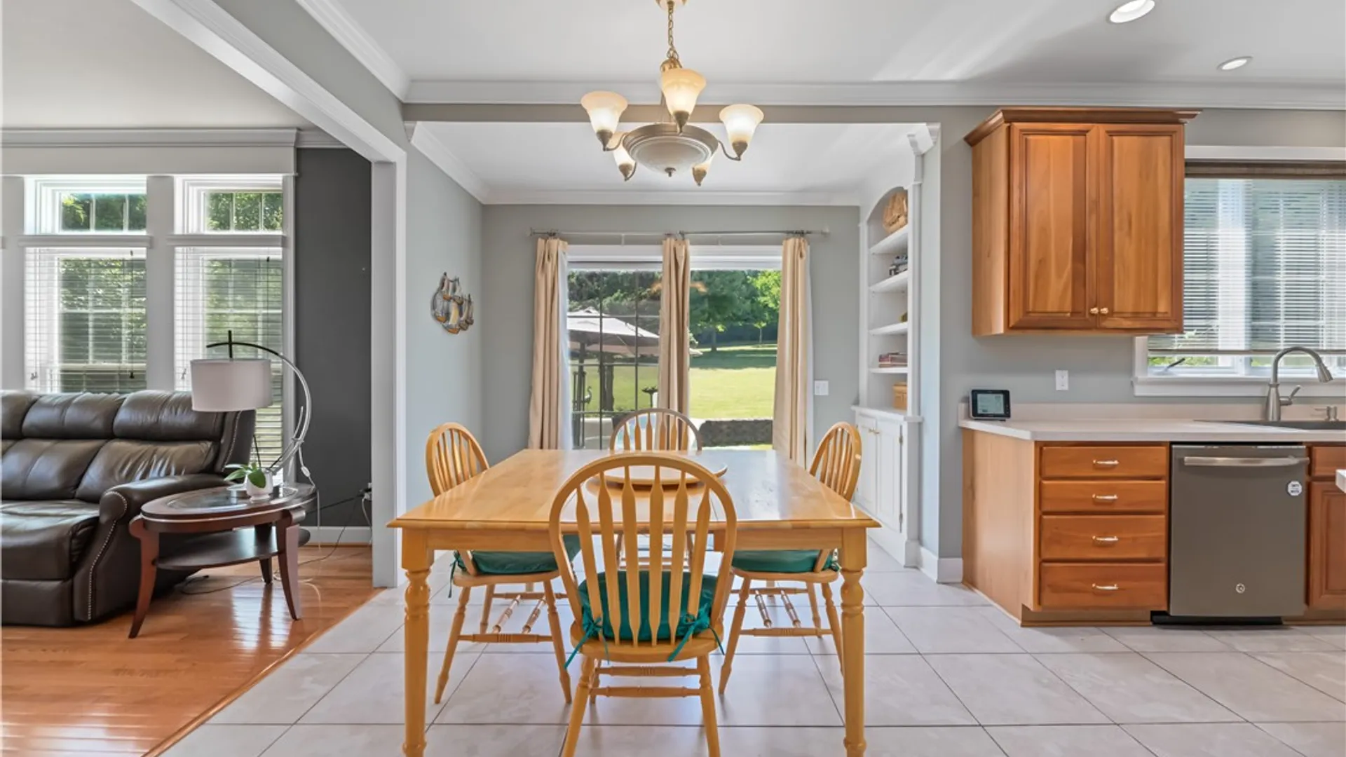 Property at 11 Lanaray Park, Perinton, NY 14450 22