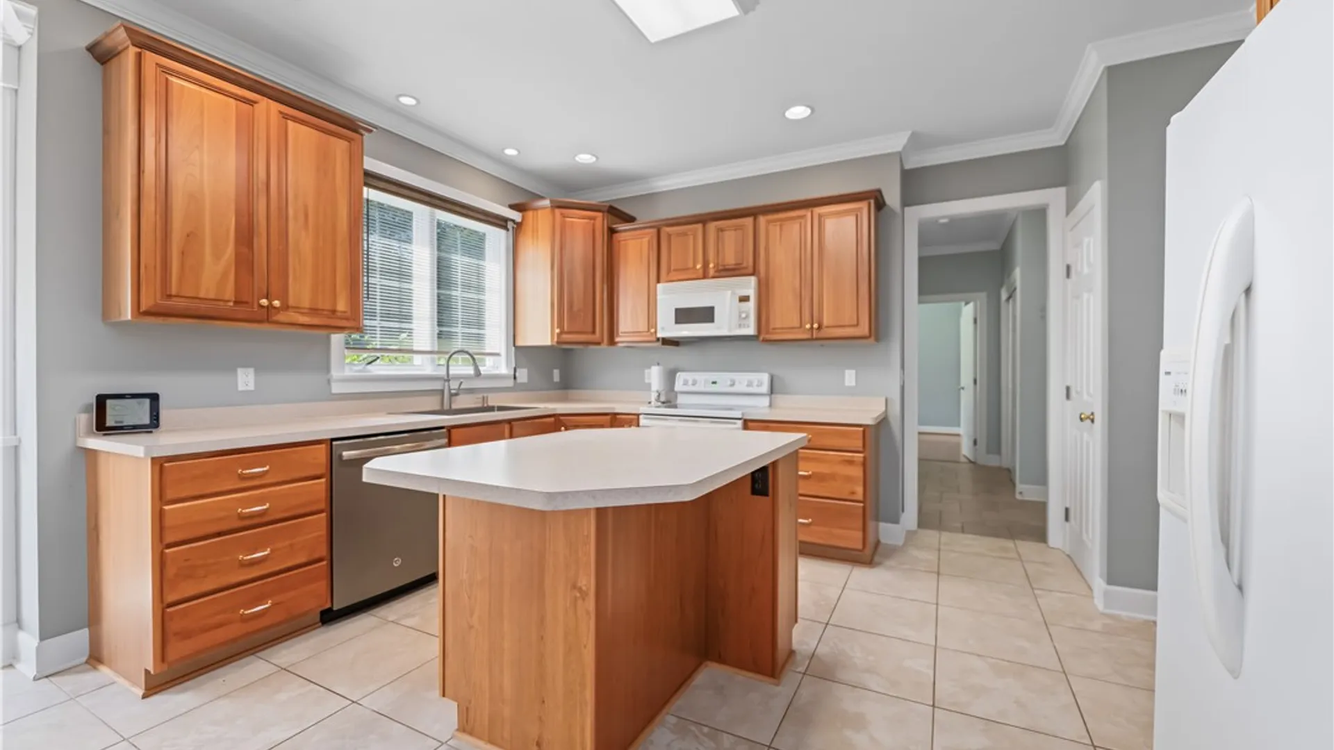 Property at 11 Lanaray Park, Perinton, NY 14450 25
