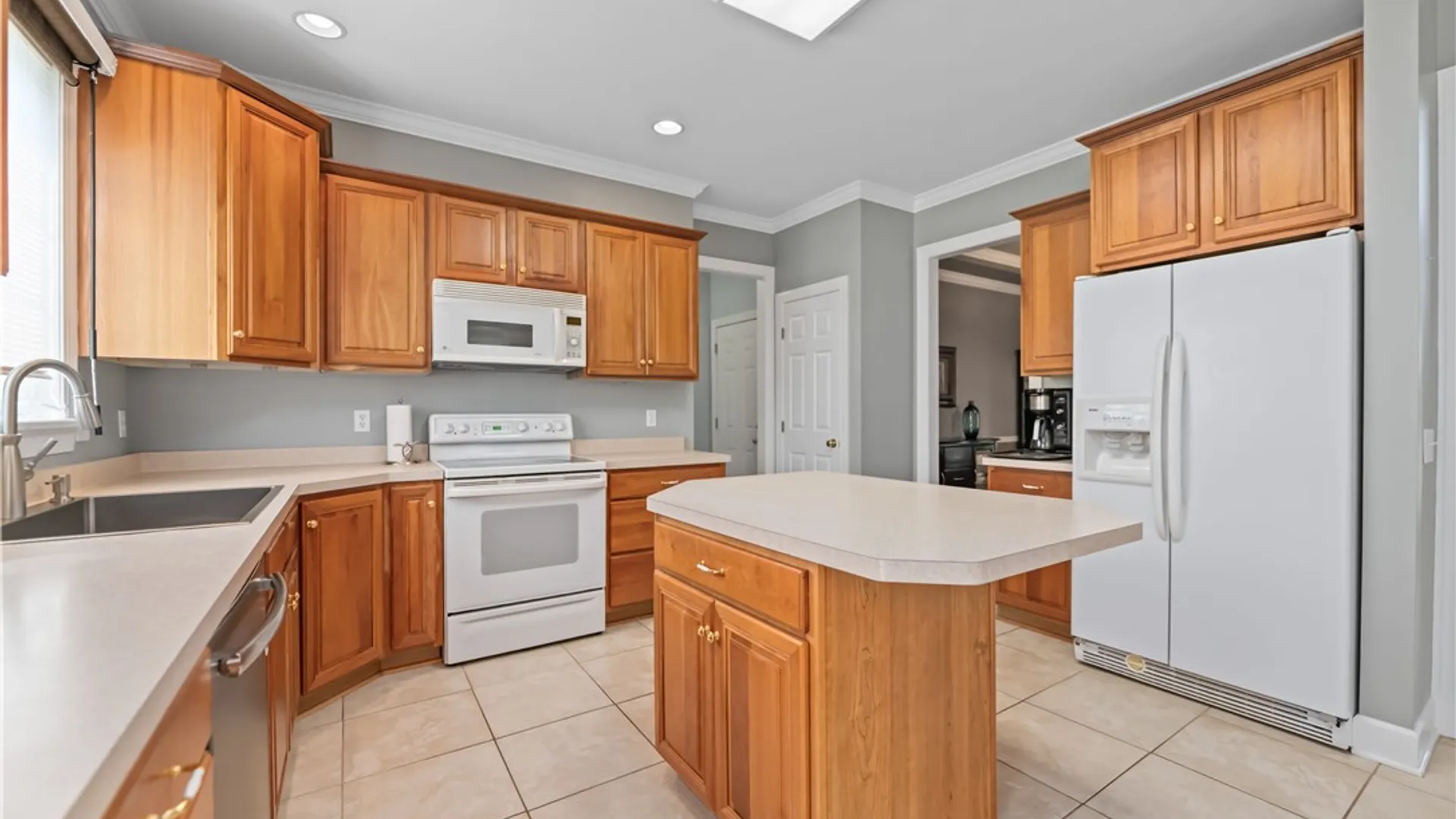 Property at 11 Lanaray Park, Perinton, NY 14450 26