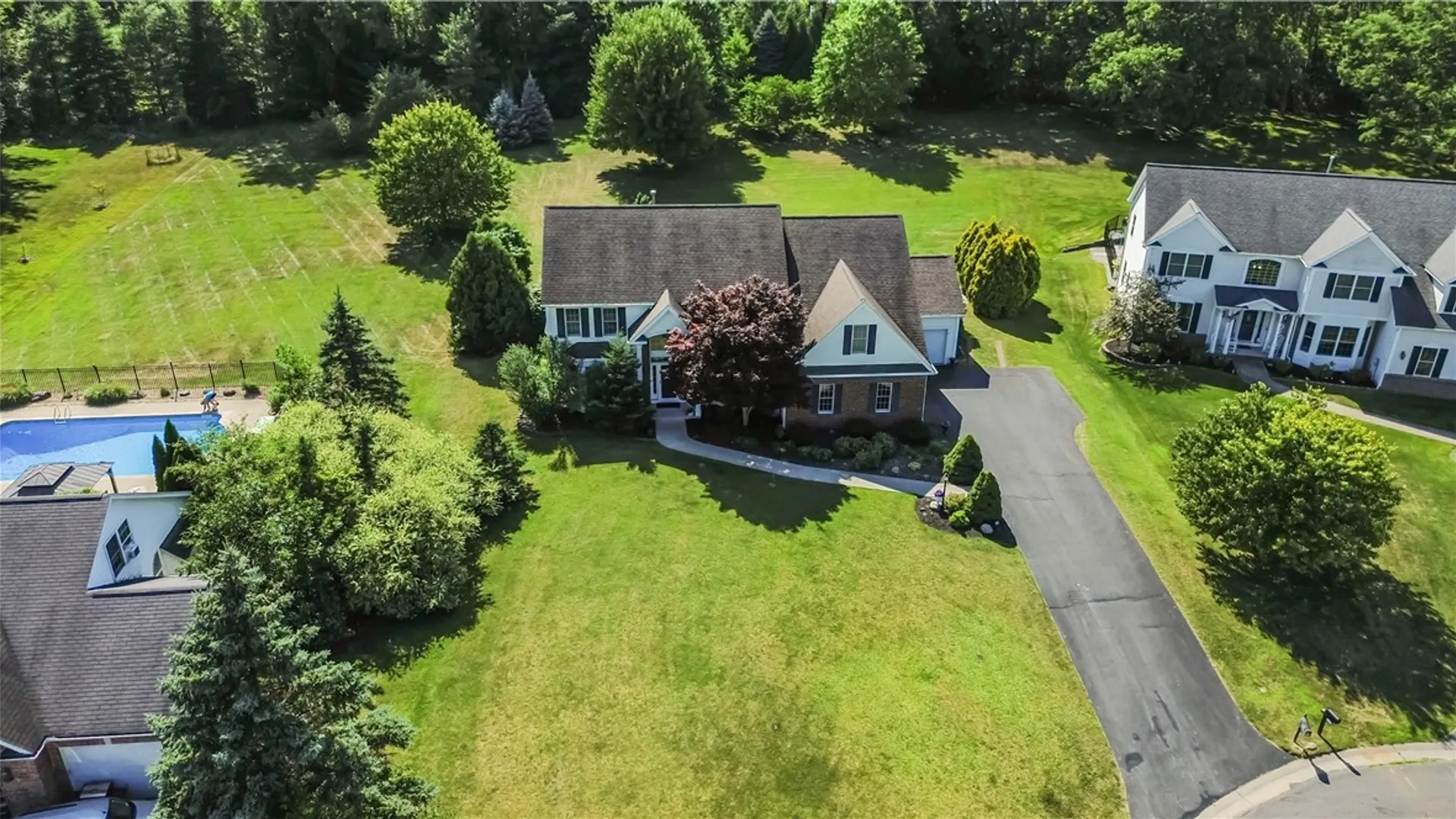 Property at 11 Lanaray Park, Perinton, NY 14450 3