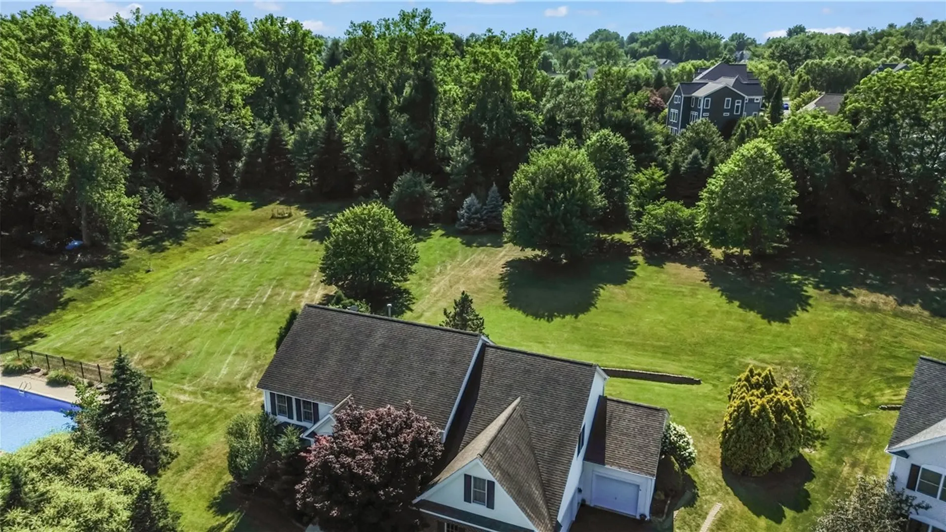Property at 11 Lanaray Park, Perinton, NY 14450 5